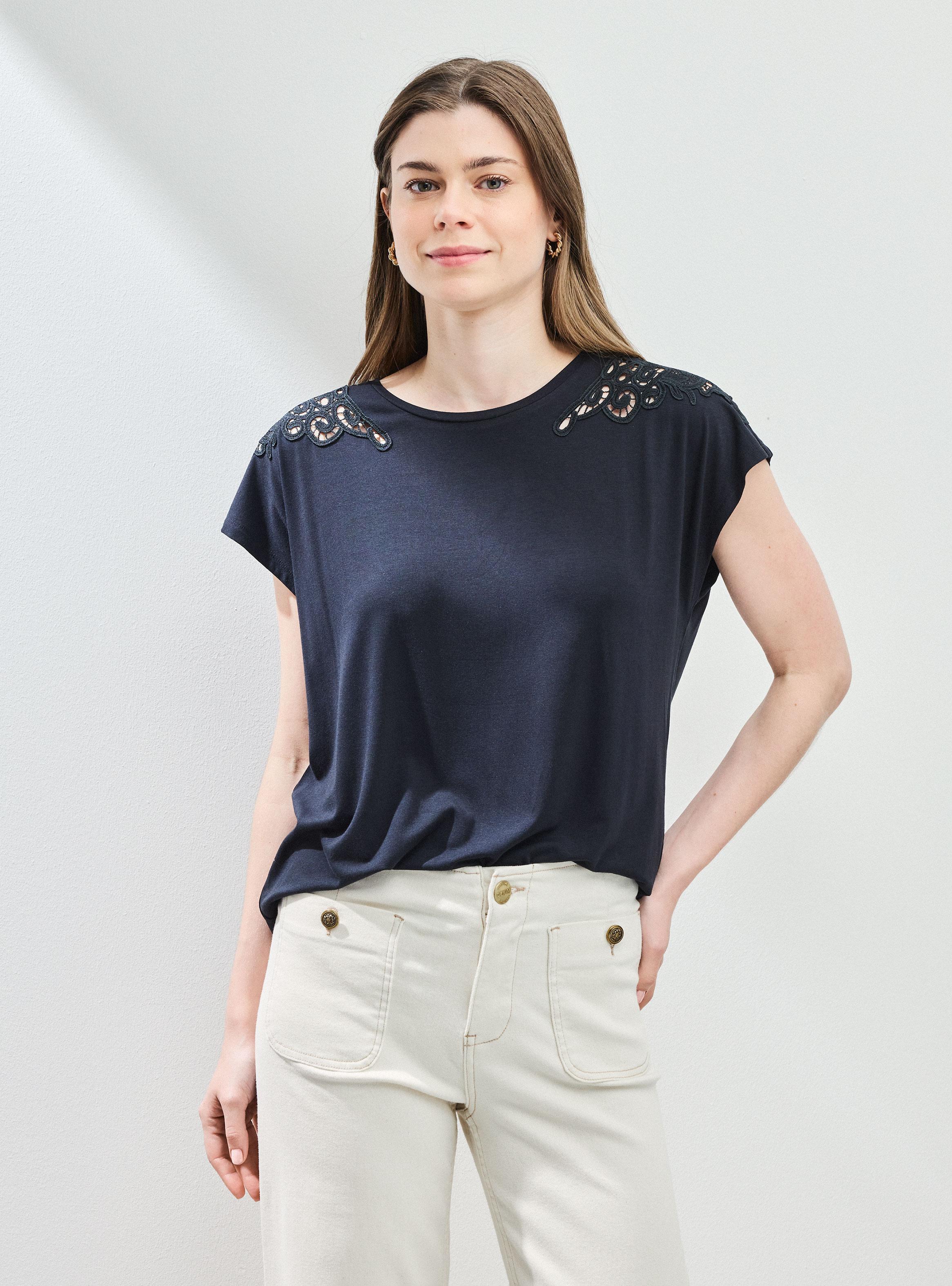 Polera Aplicación de Macramé en Hombros-0