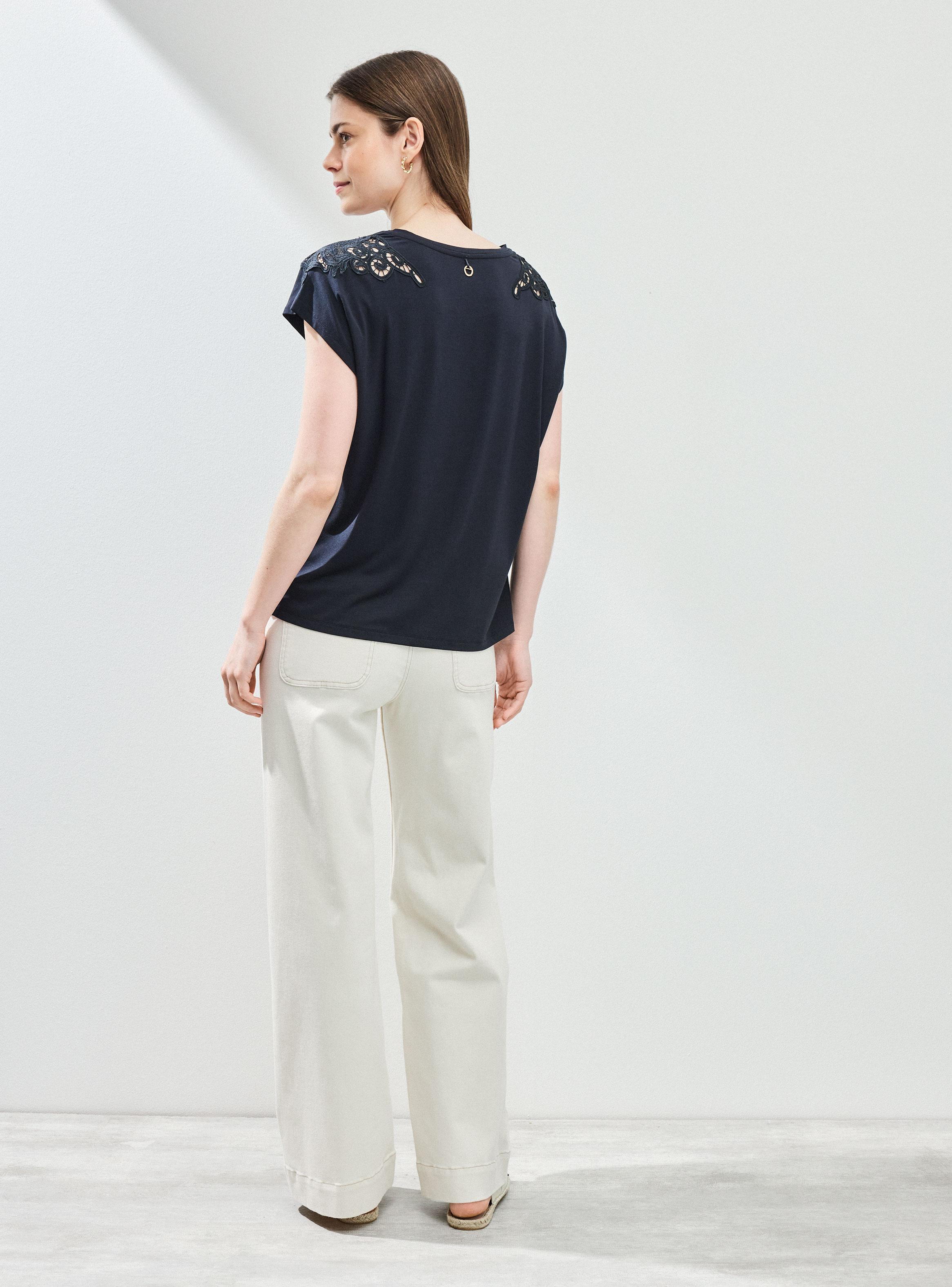Polera Aplicación de Macramé en Hombros-5