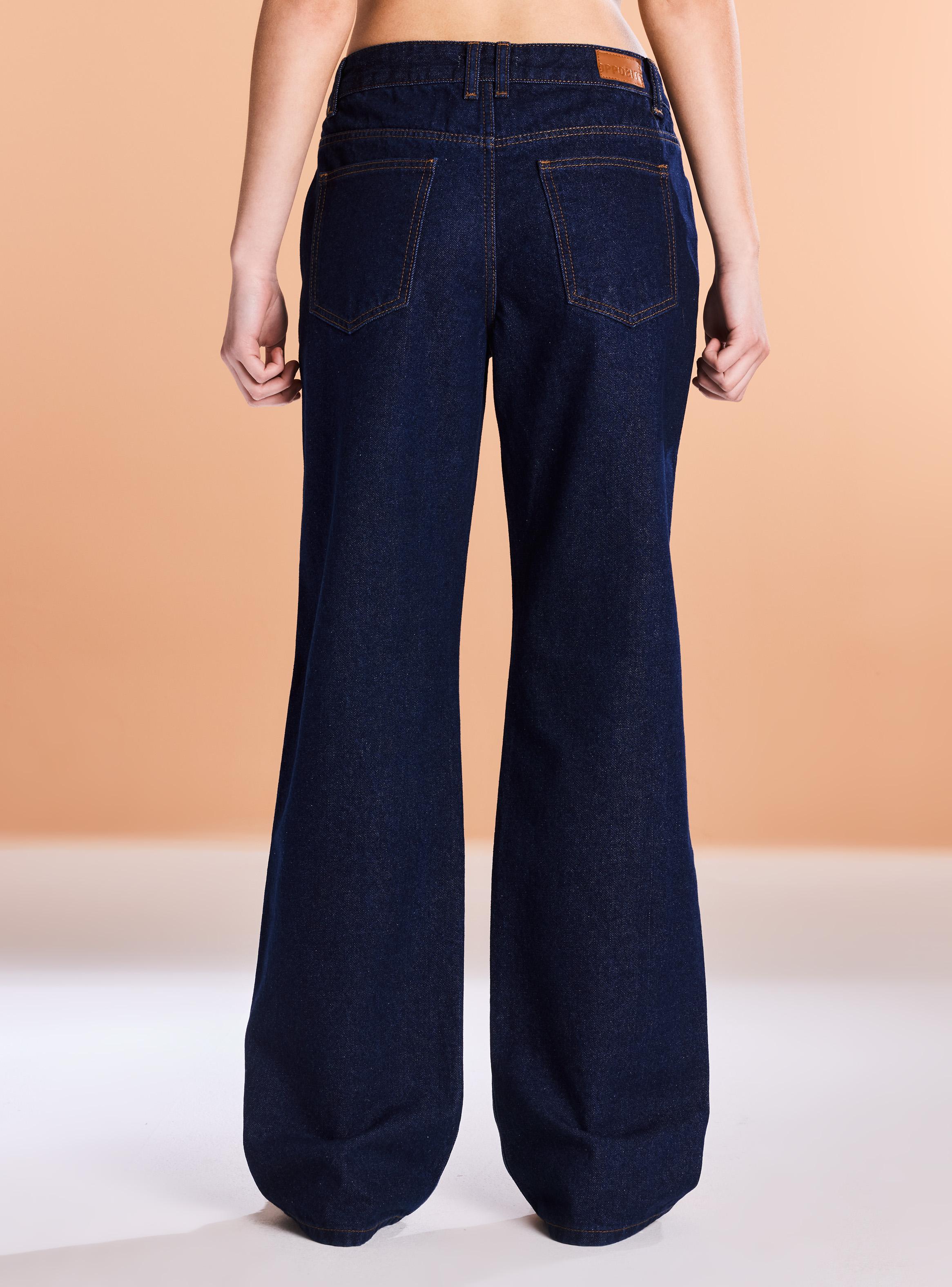 Jeans Low Rise y Aplicación de Tachas-1