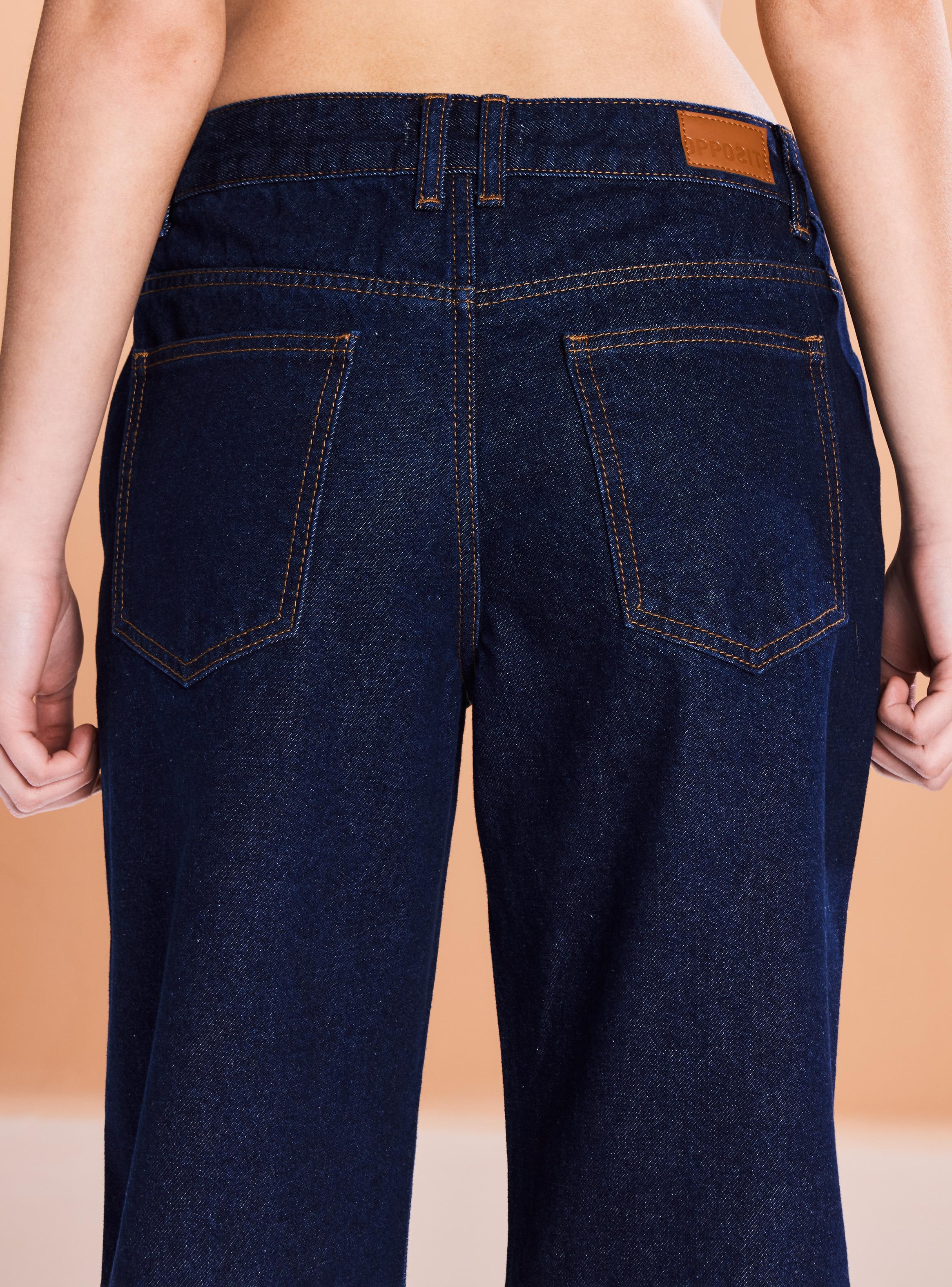 Jeans Low Rise y Aplicación de Tachas-3