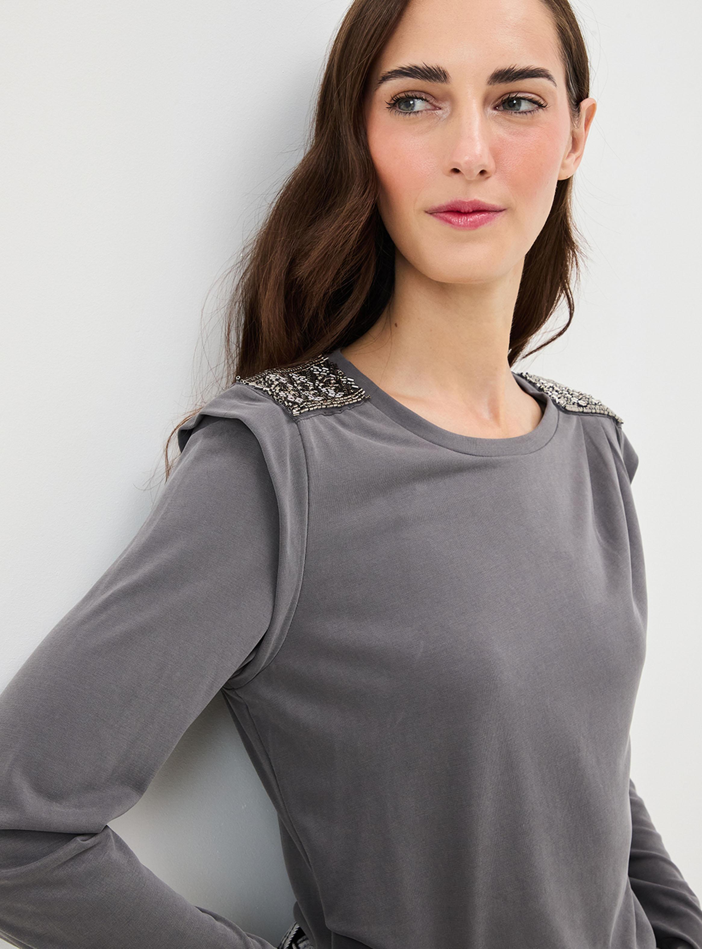 Polera Lisa Detalle en Hombros-2