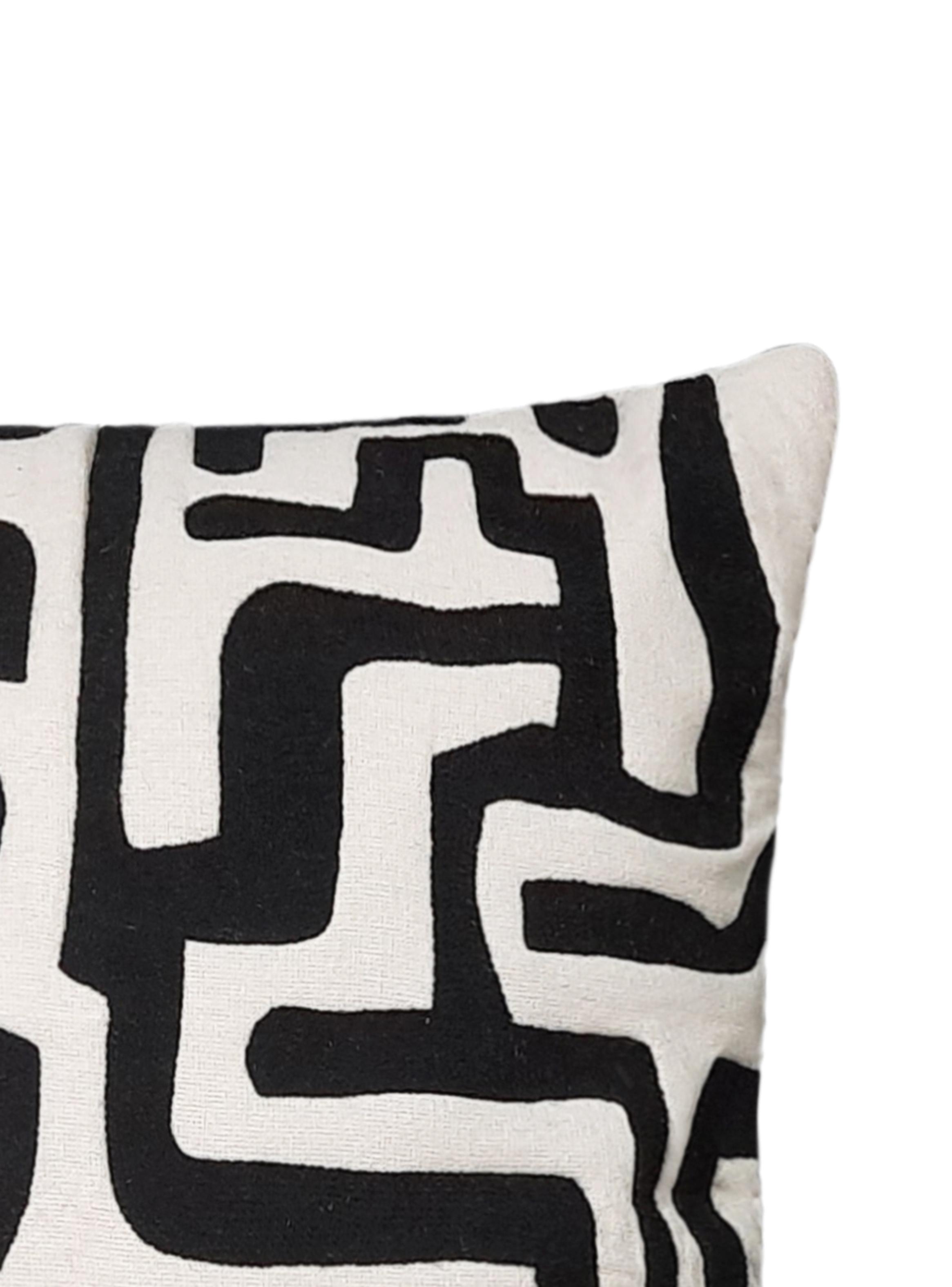 Cojín Tribal Geo 45x45 Negro-2