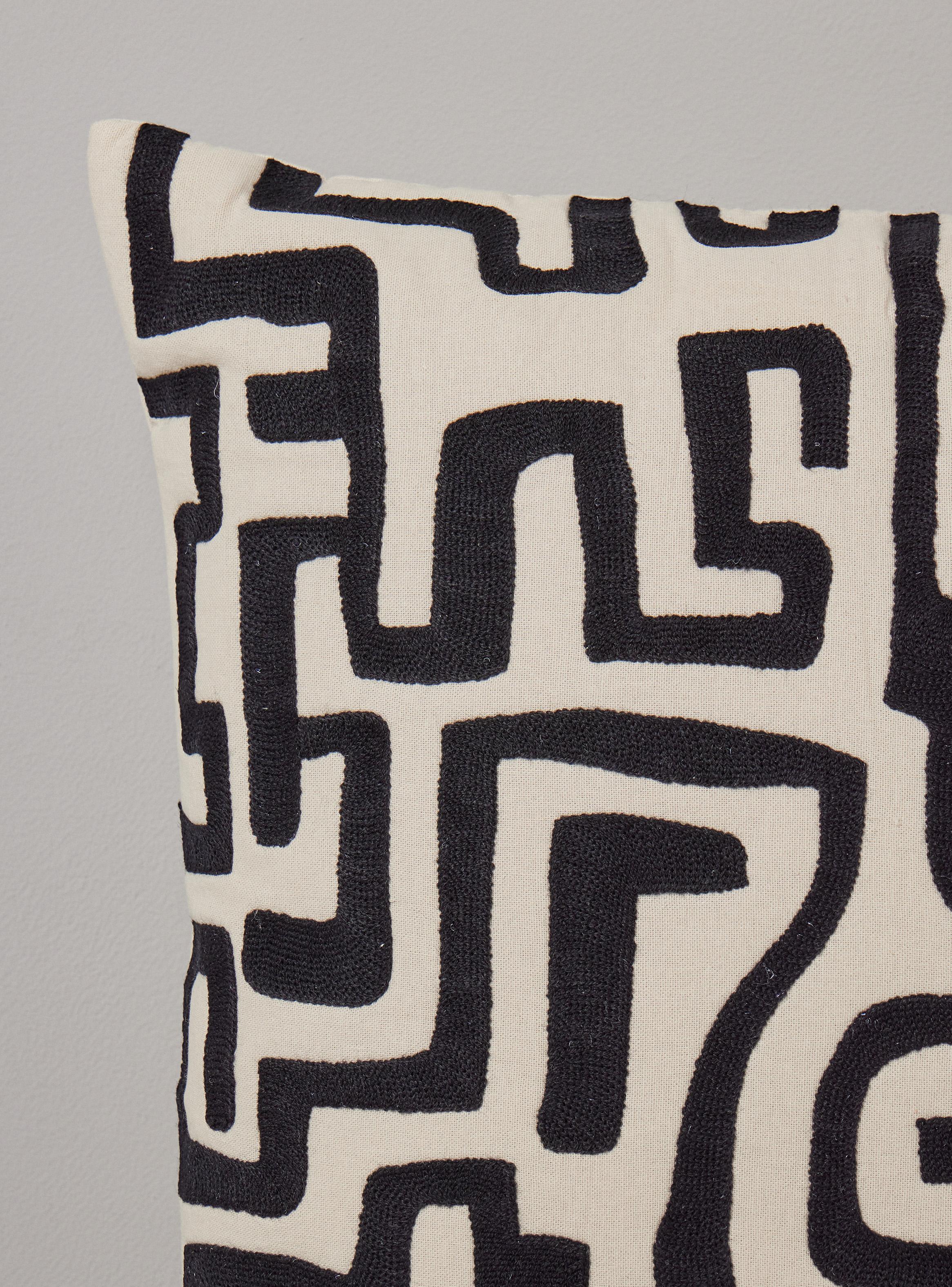 Cojín Tribal Geo 45x45 cm-2