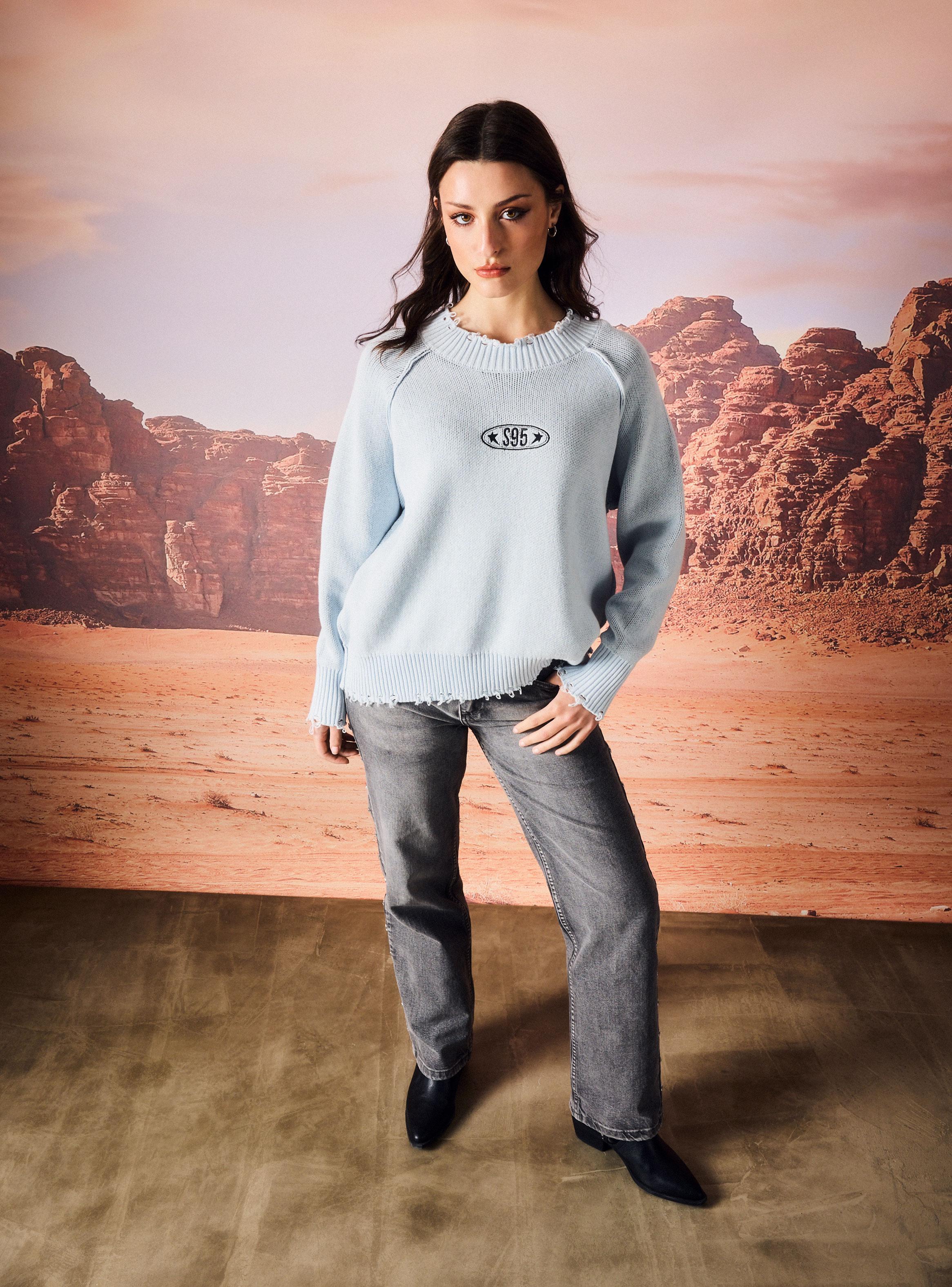 Sweater Cuello Redondo con Detalle Abajo-4