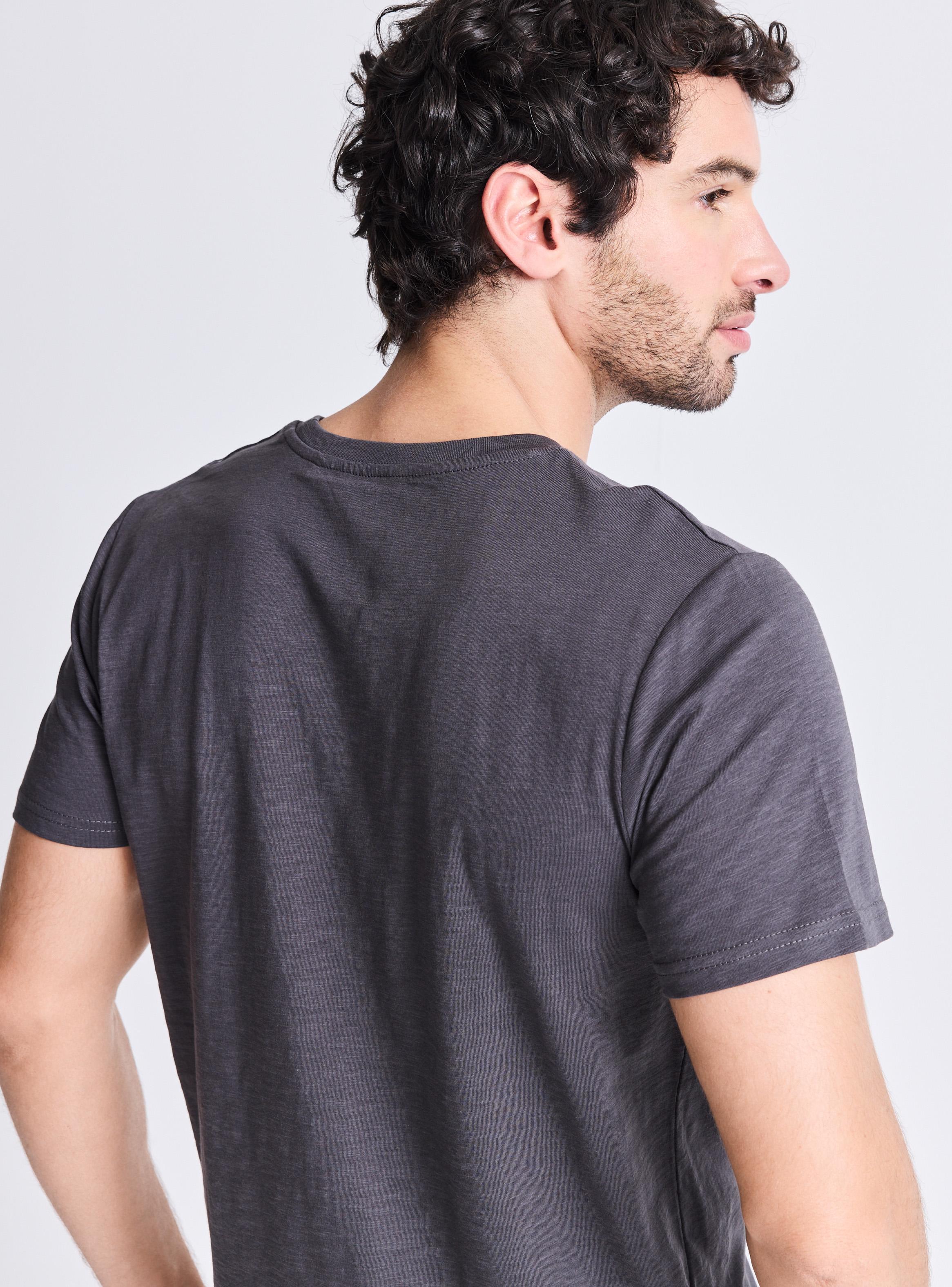 Polera Estampado Frontal Localizado-3