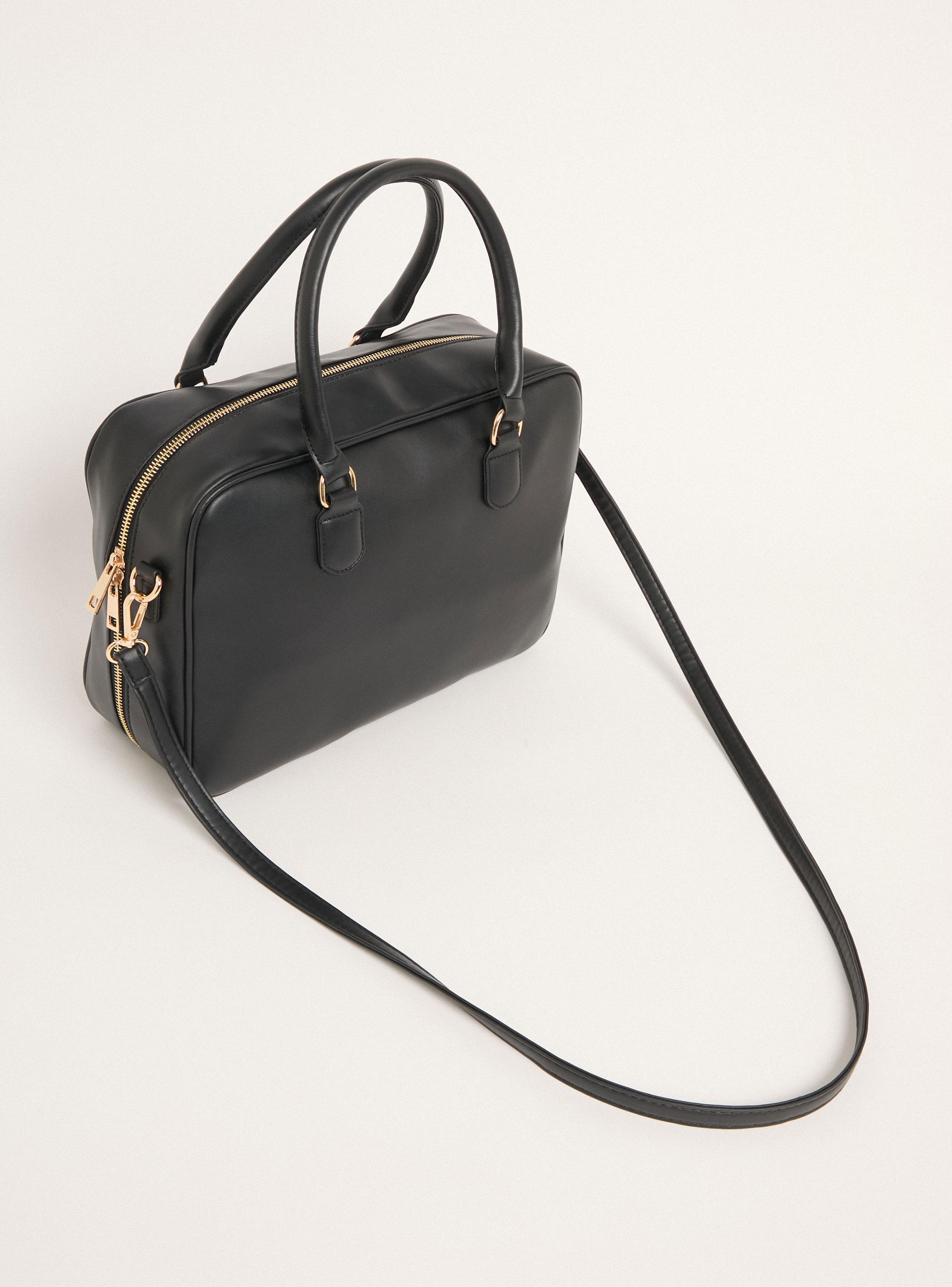 Cartera Tipo Bowling con Charm-2