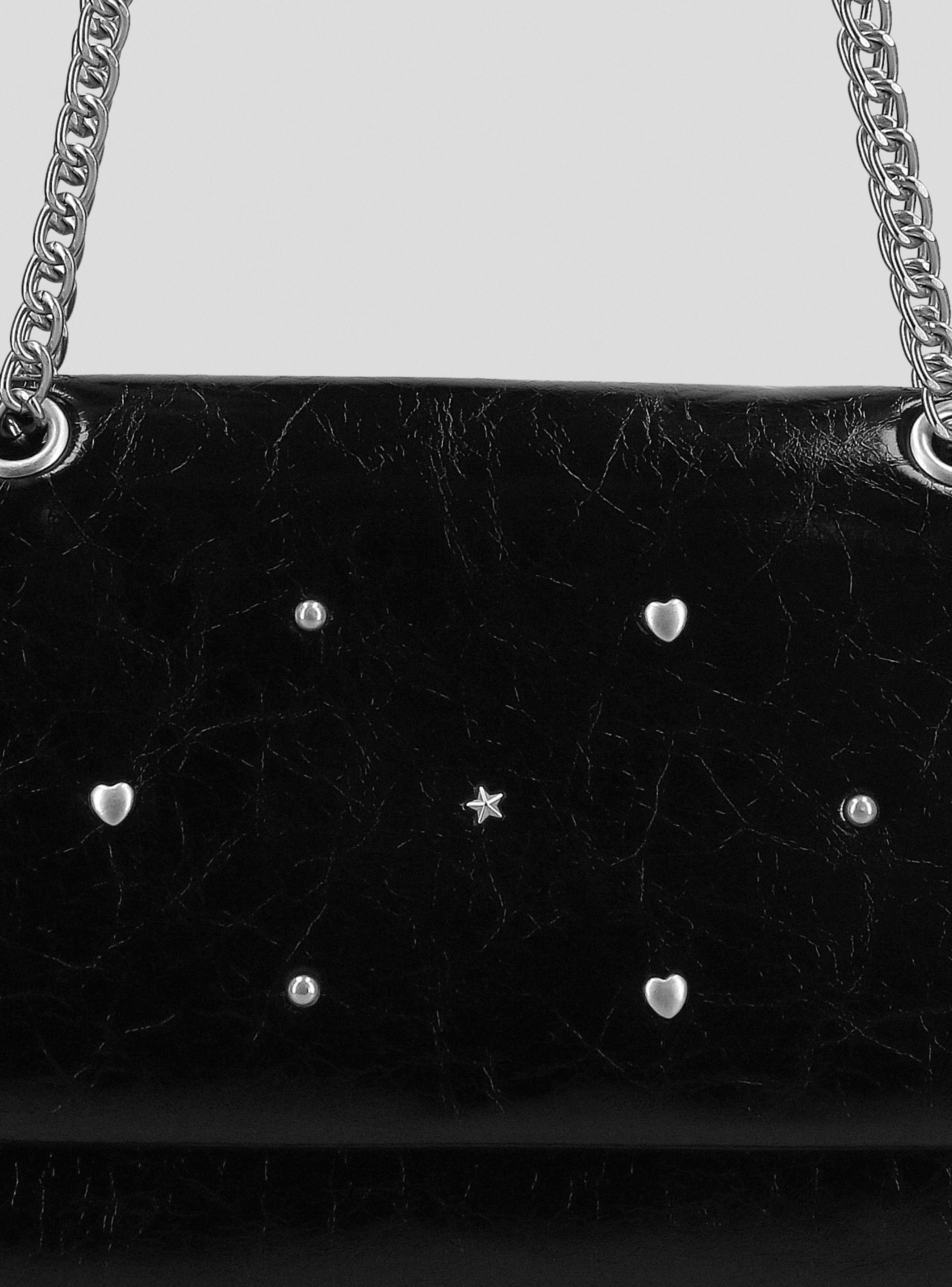 Cartera Tachas con Figuras y Strap Cadena-4