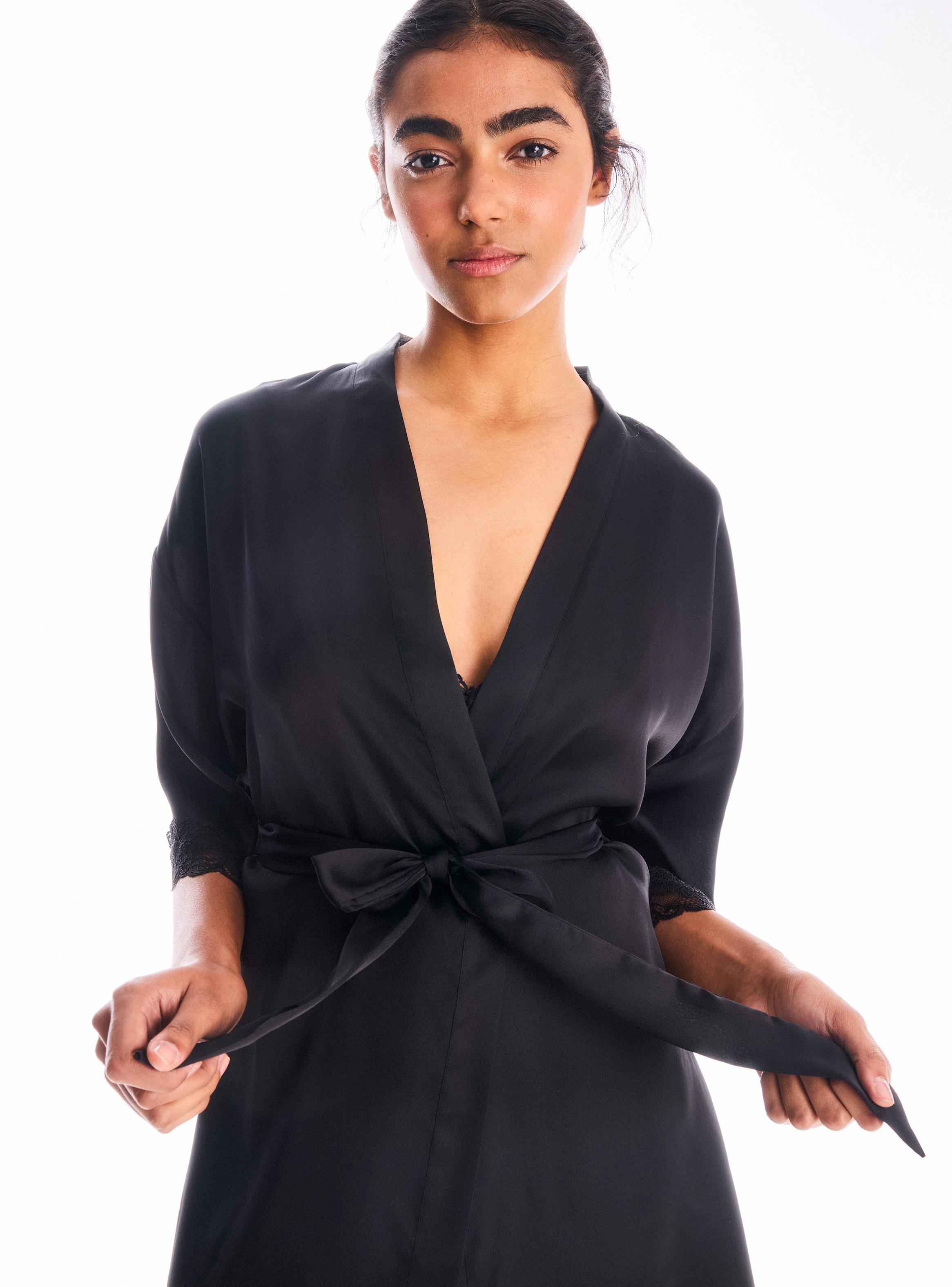 Camisa de Dormir de Satín Detalles de Encaje-2