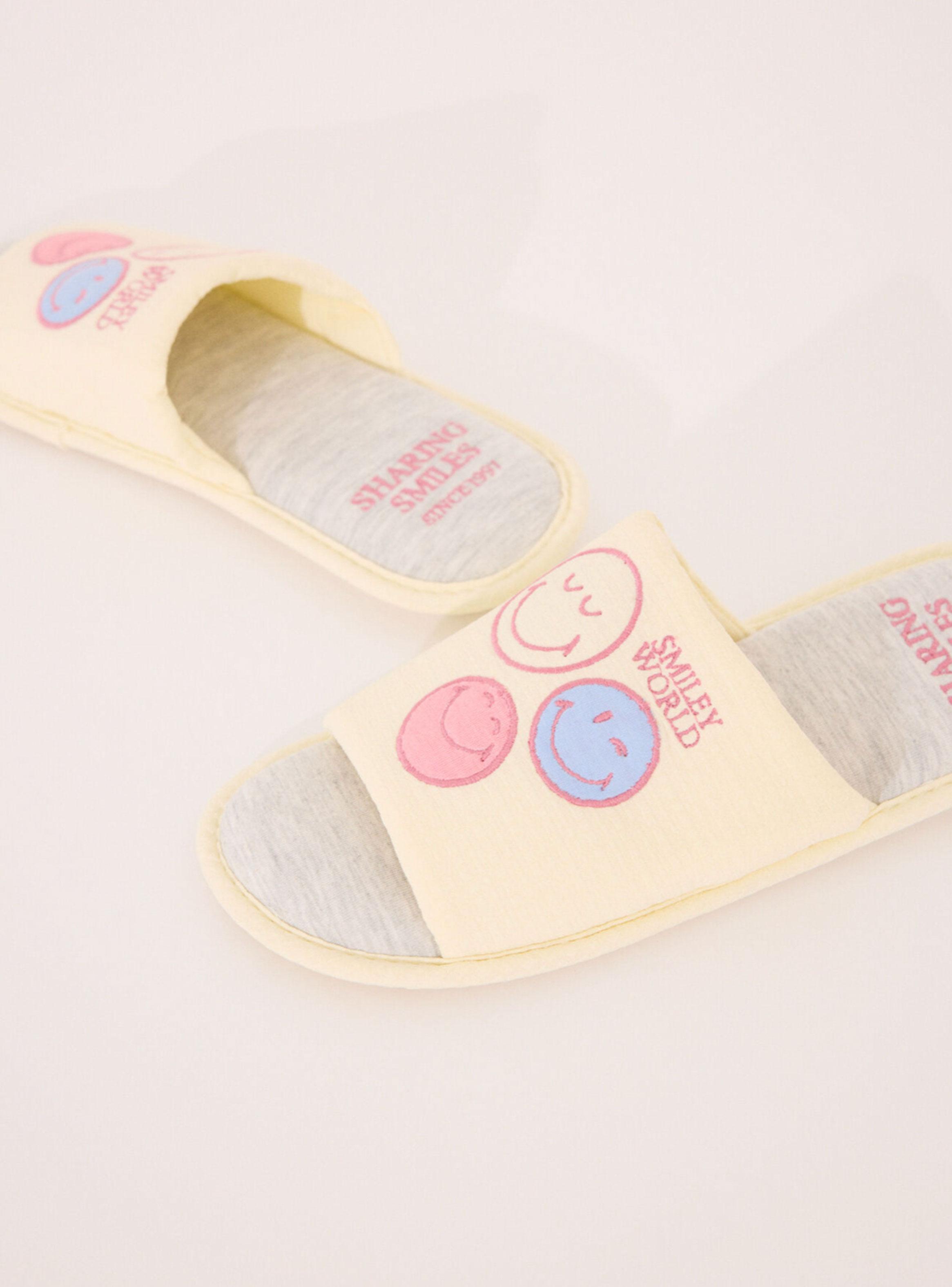 Pantuflas Abiertas Smiley-4