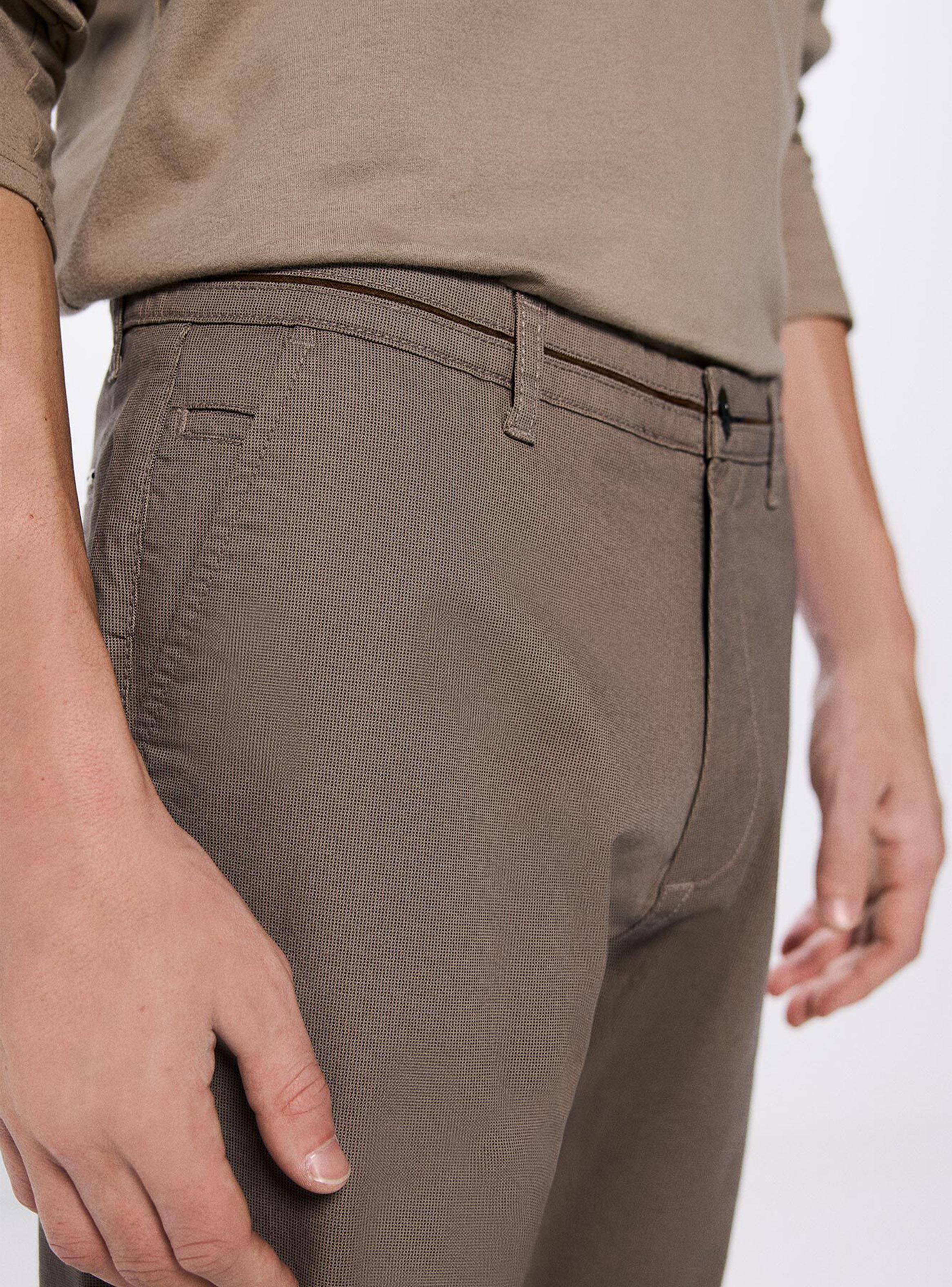 Pantalón Microestampado Slim Fit Chino-2