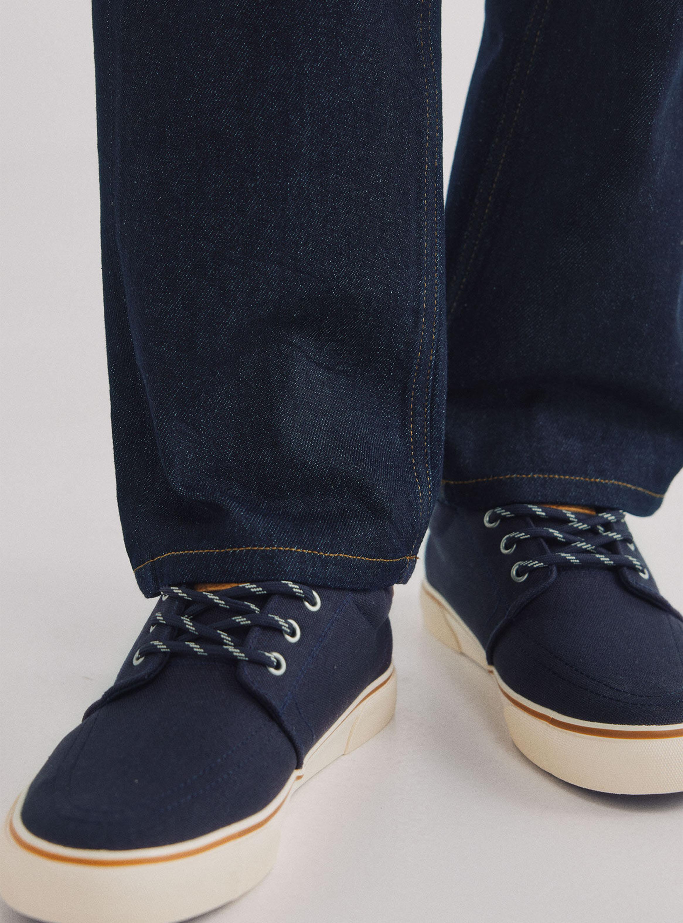 Jeans Regular Fit Desencolado-3