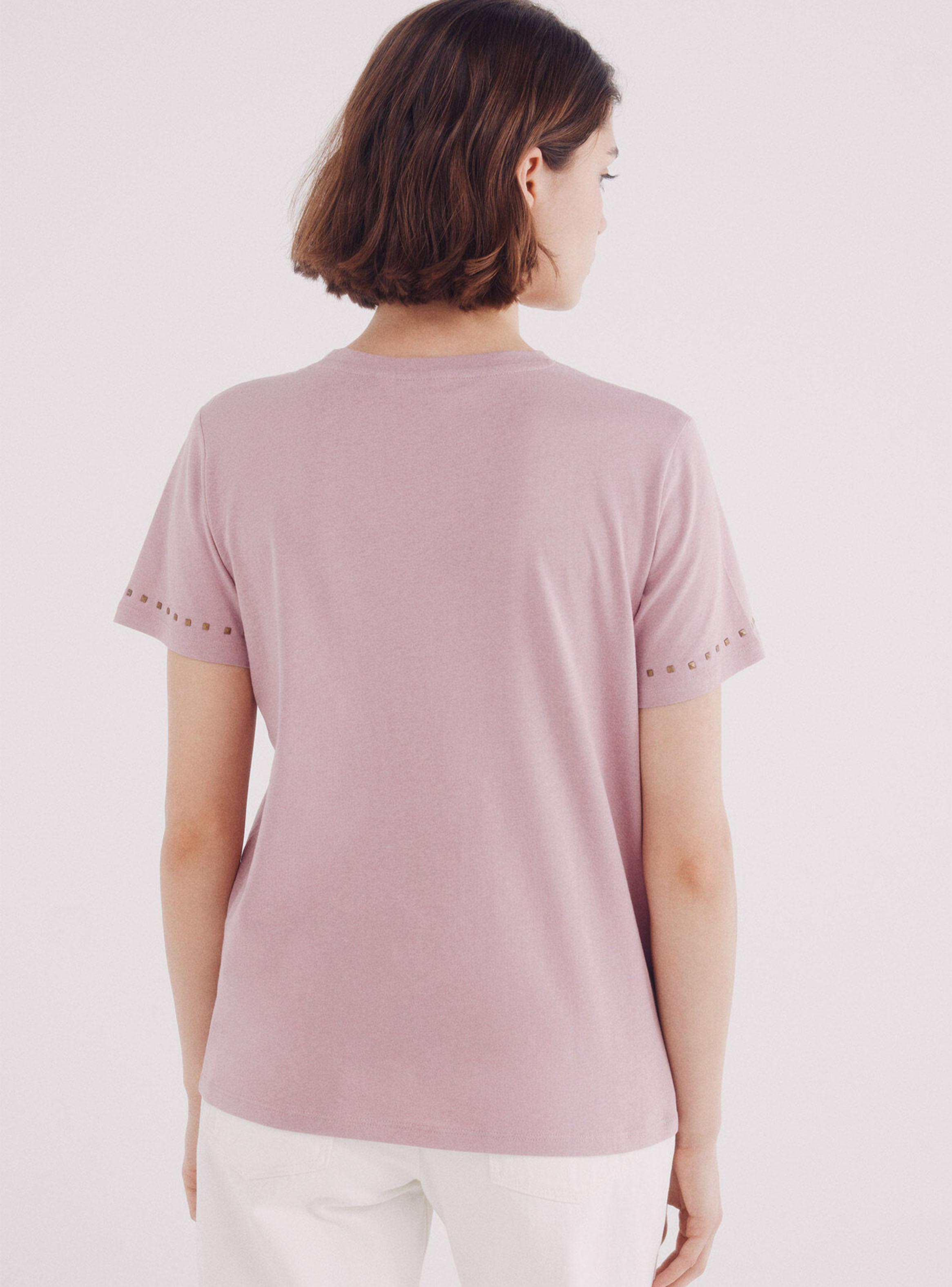 Polera Tachas Cuello y Mangas-1