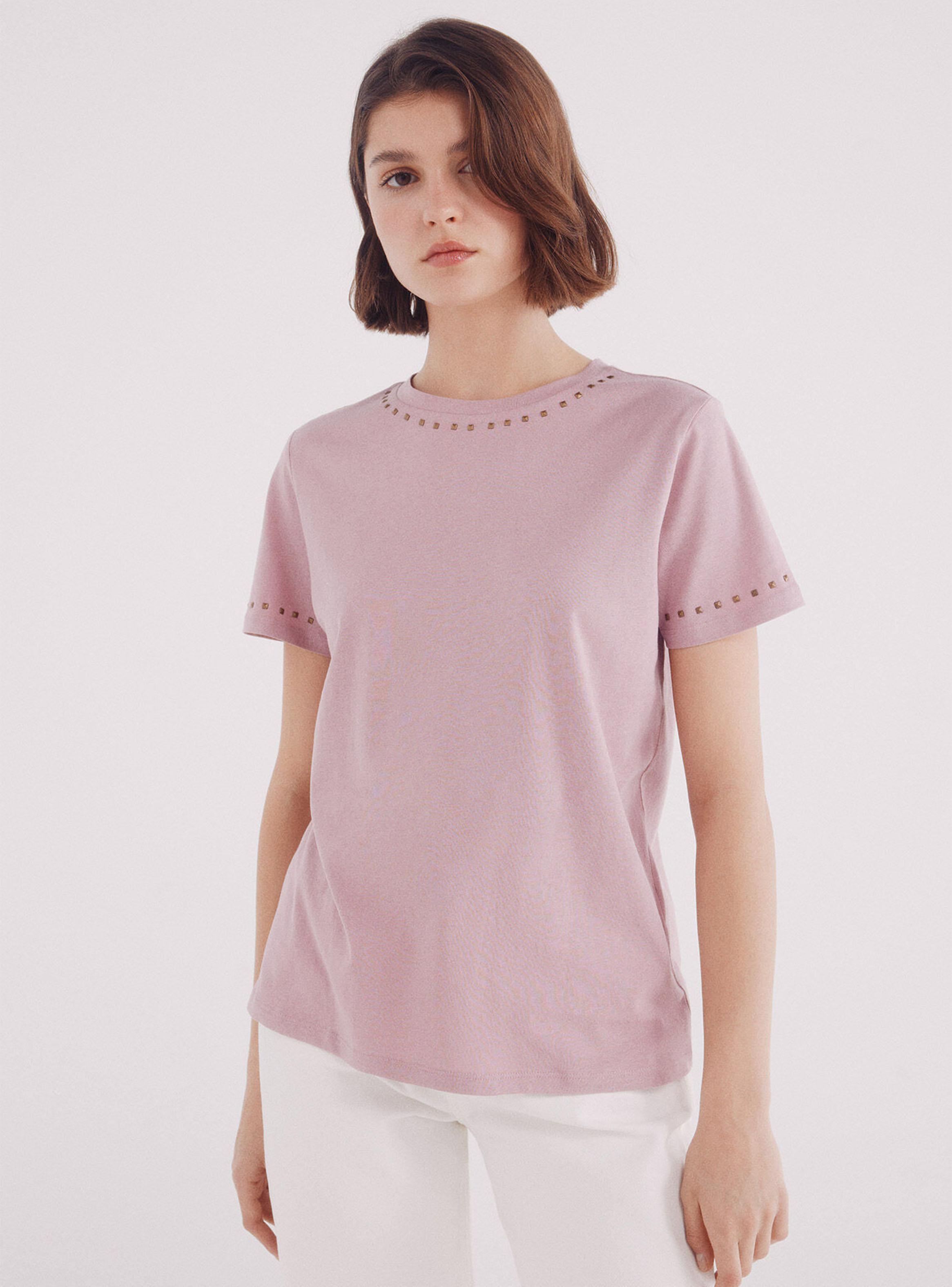 Polera Tachas Cuello y Mangas-0
