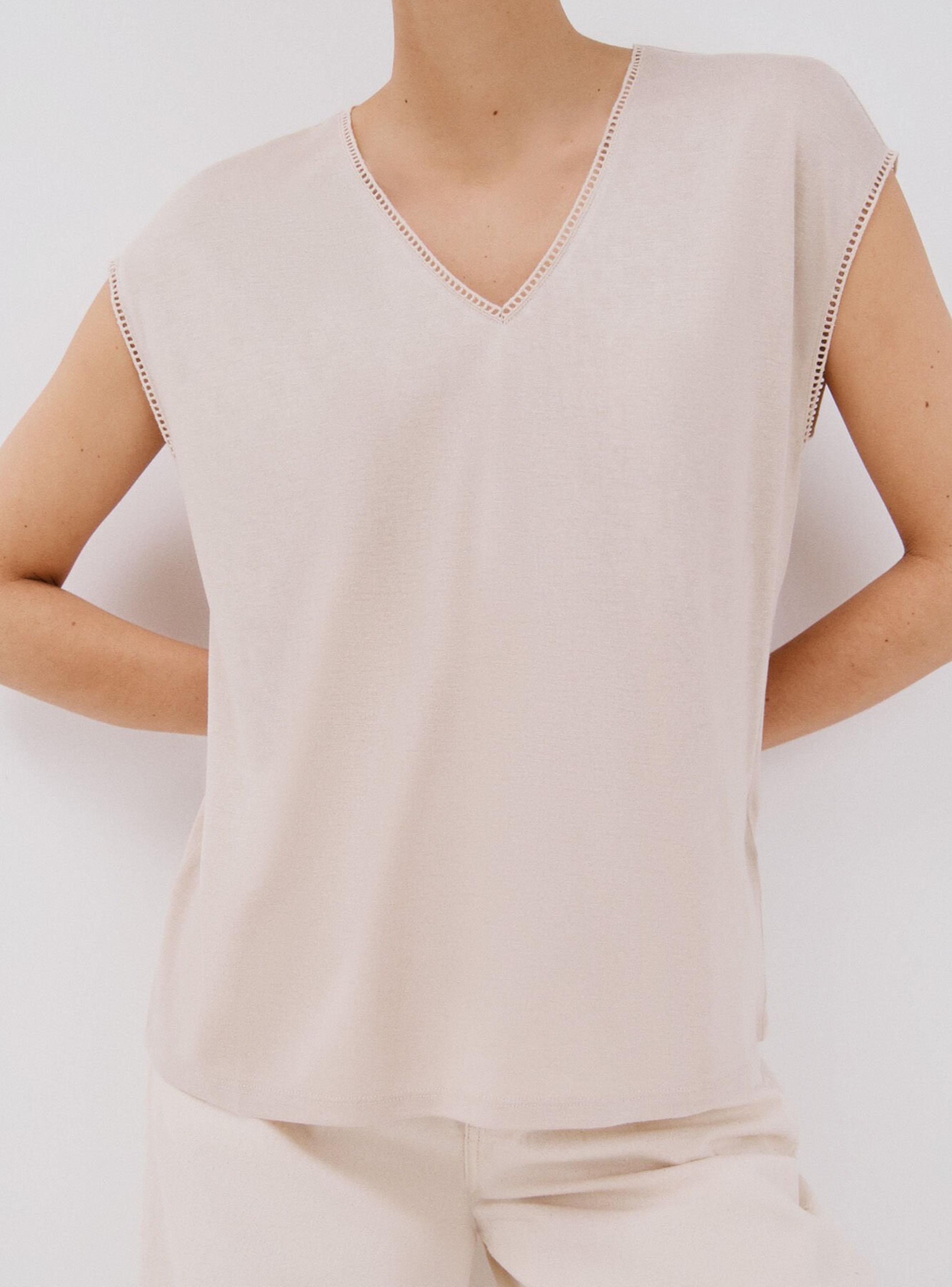 Polera Bordada con Efecto Lino-2