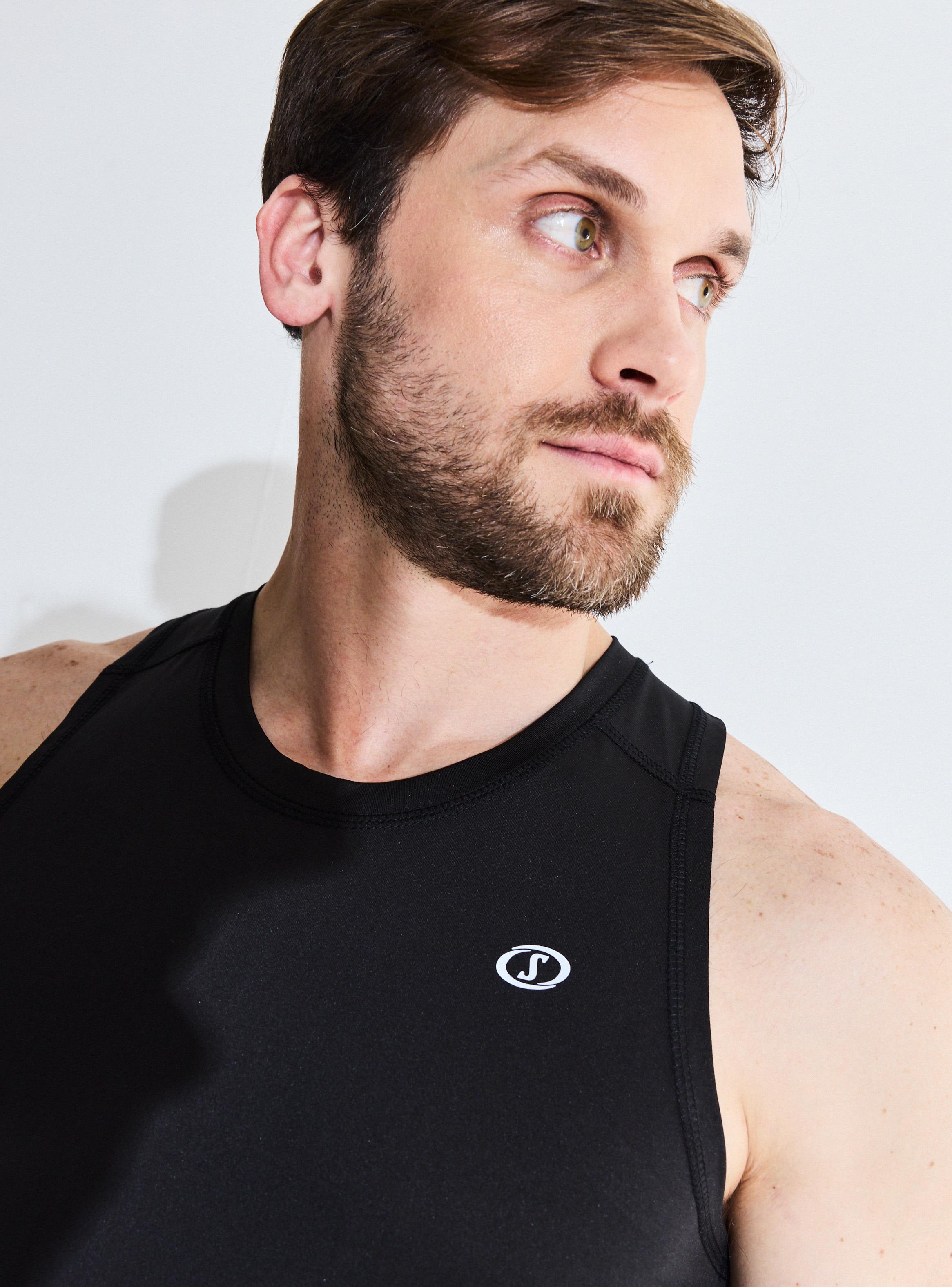 Polera Deportiva Tipo Sudadera-2