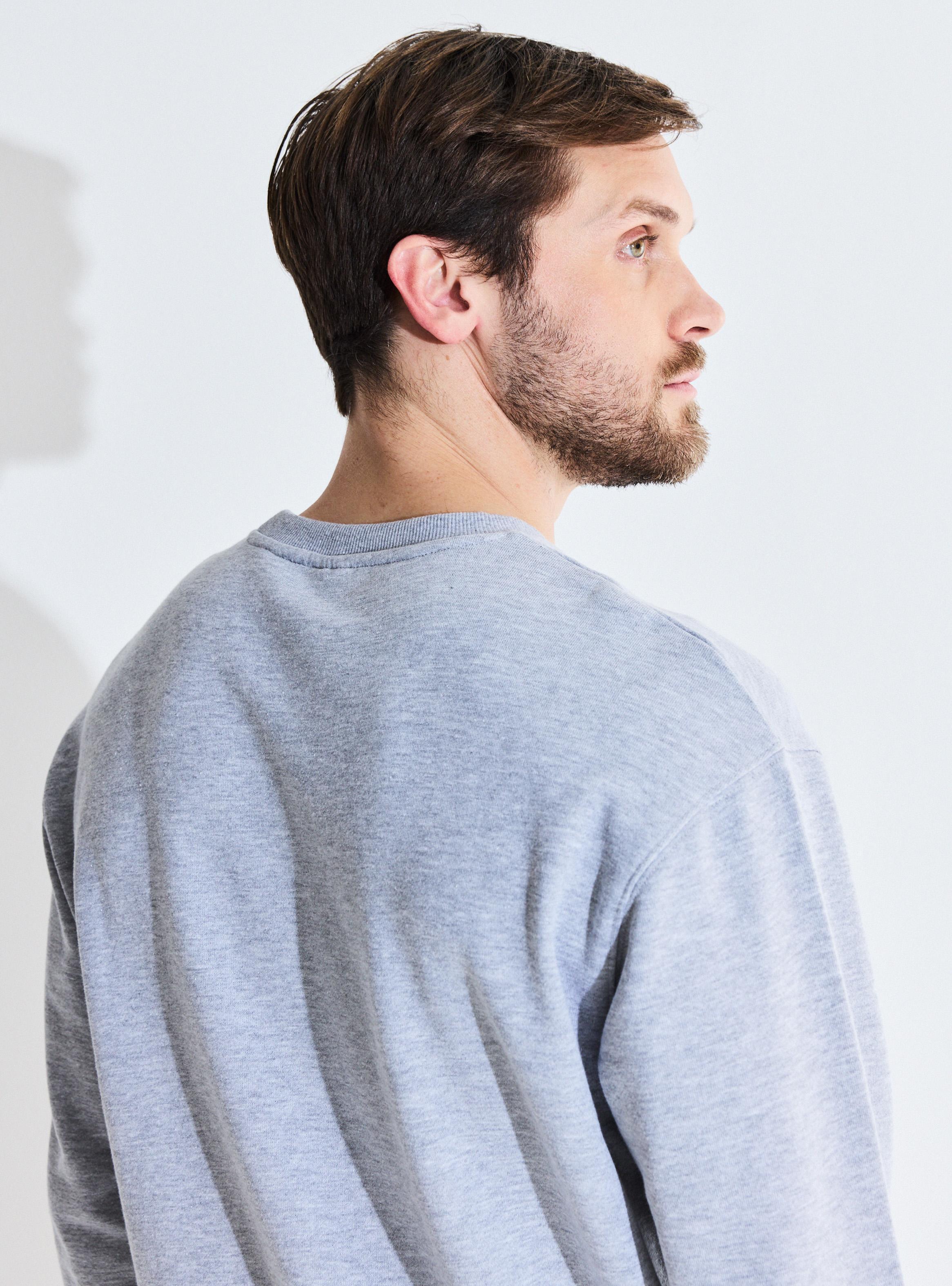 Polerón Crew Neck Logo Bordado-3