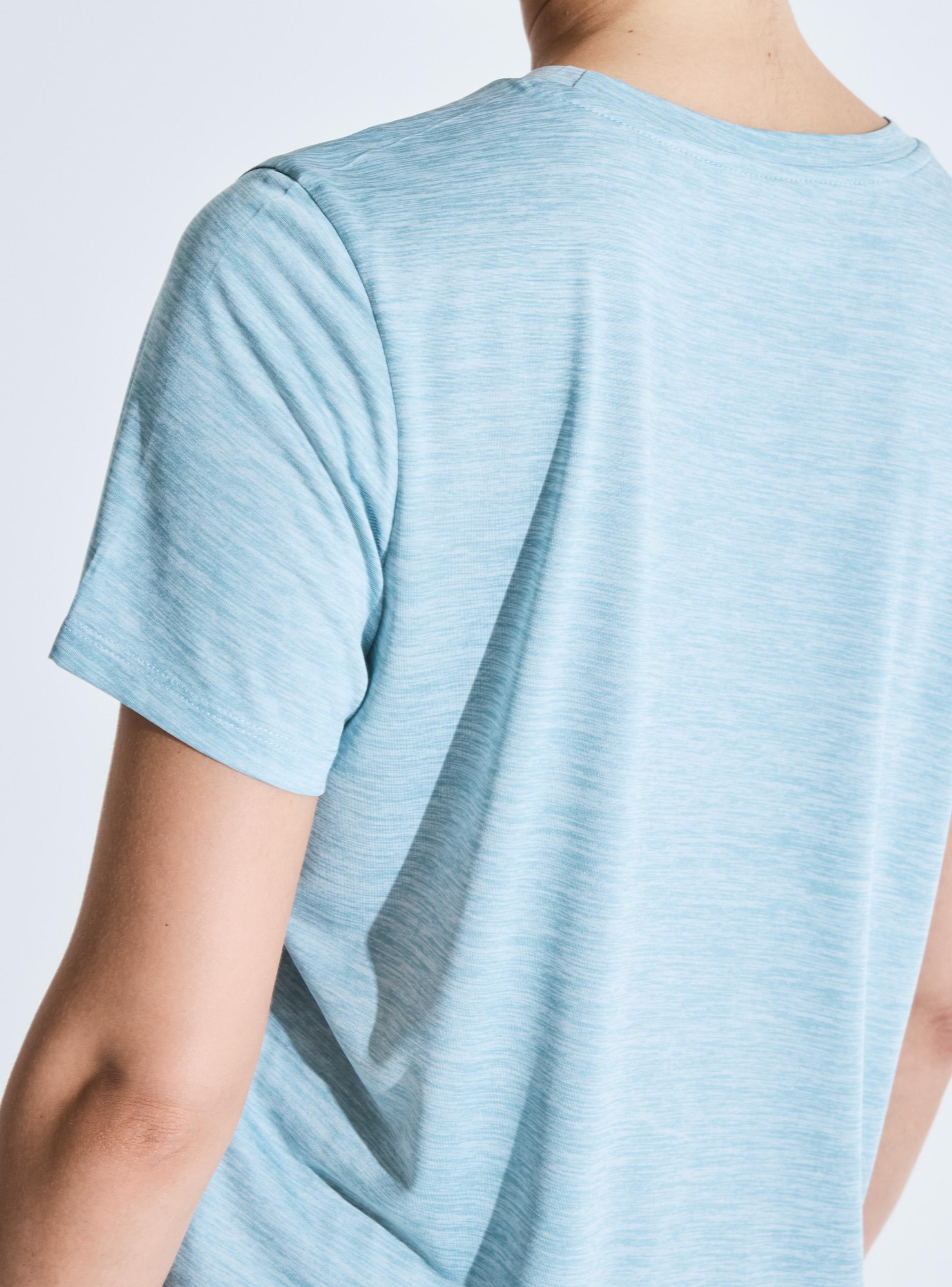 Polera Active Corte Curvo-3