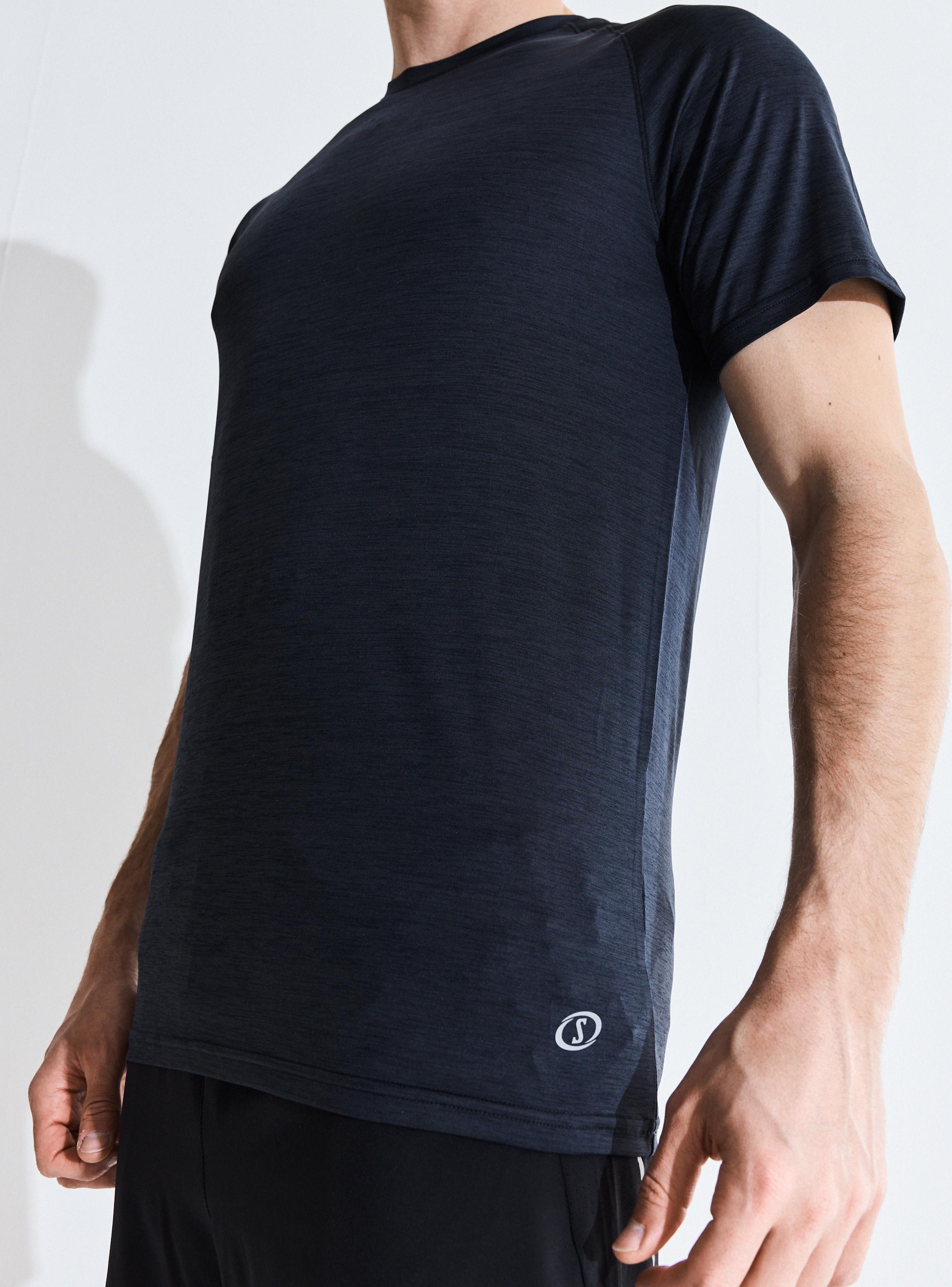Polera Deportiva Tela Liviana Respirable-2