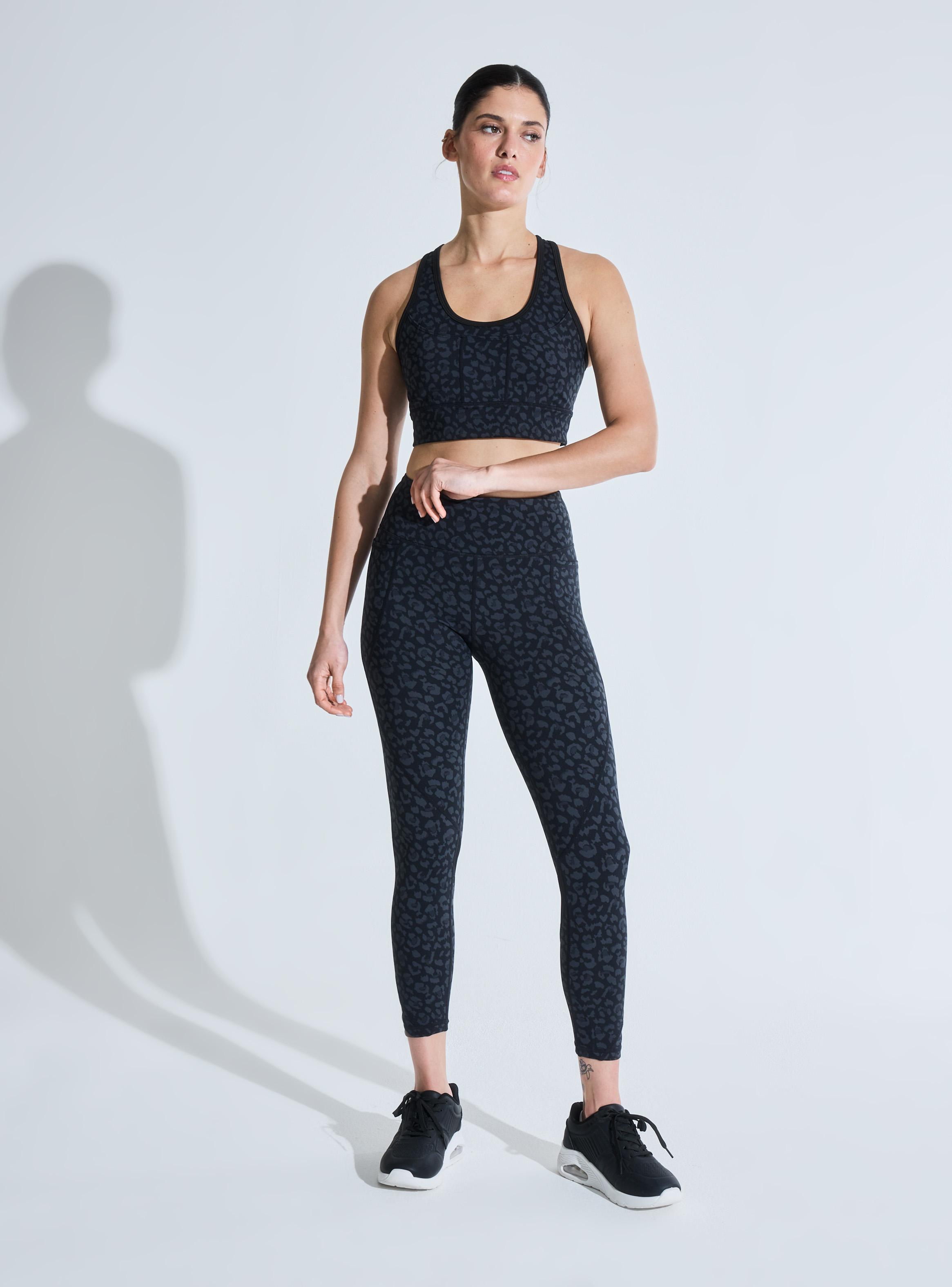 Peto con Cortes y Diseño Estampado-4