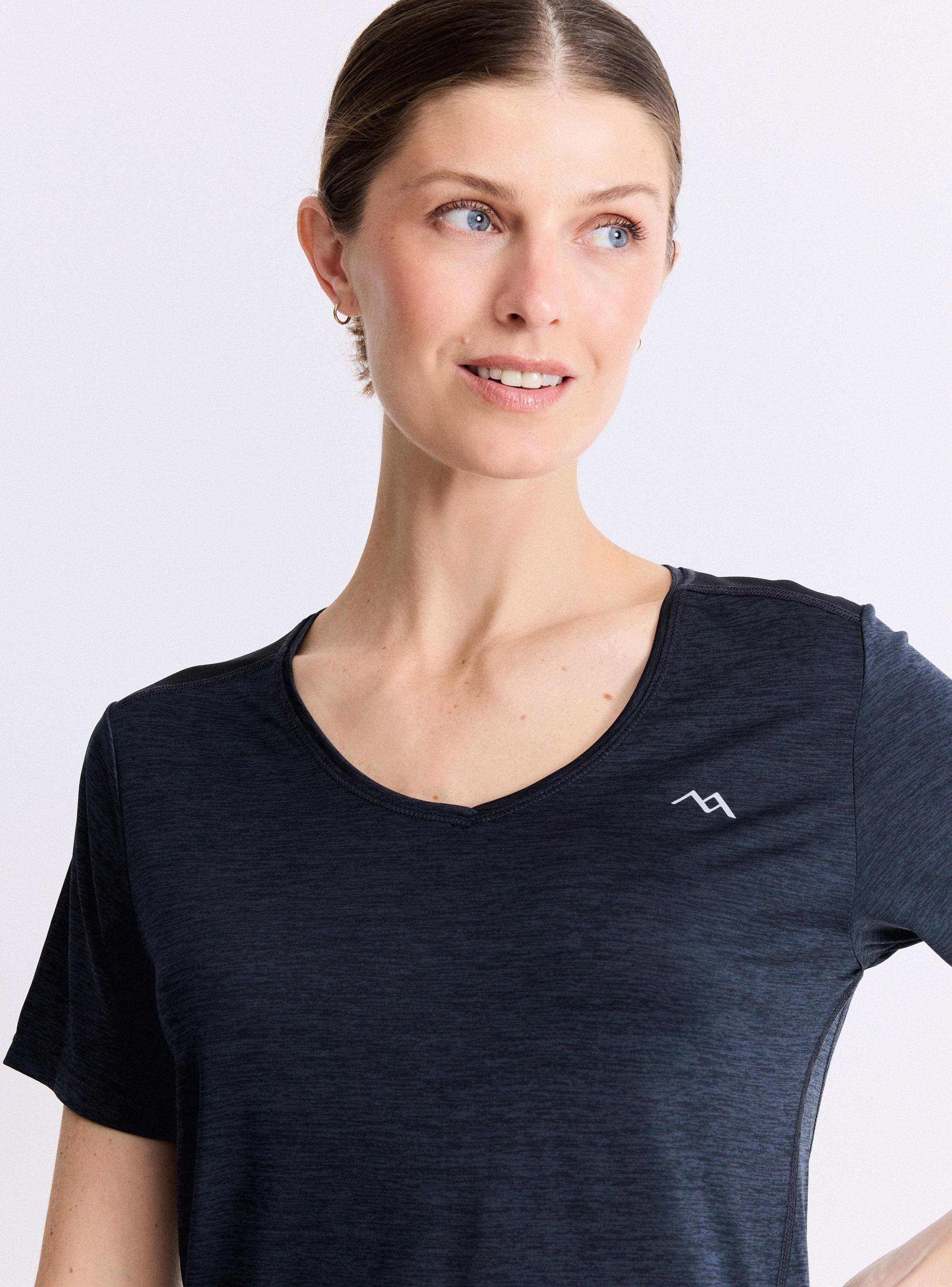 Polera Logo Trail Respirable-2