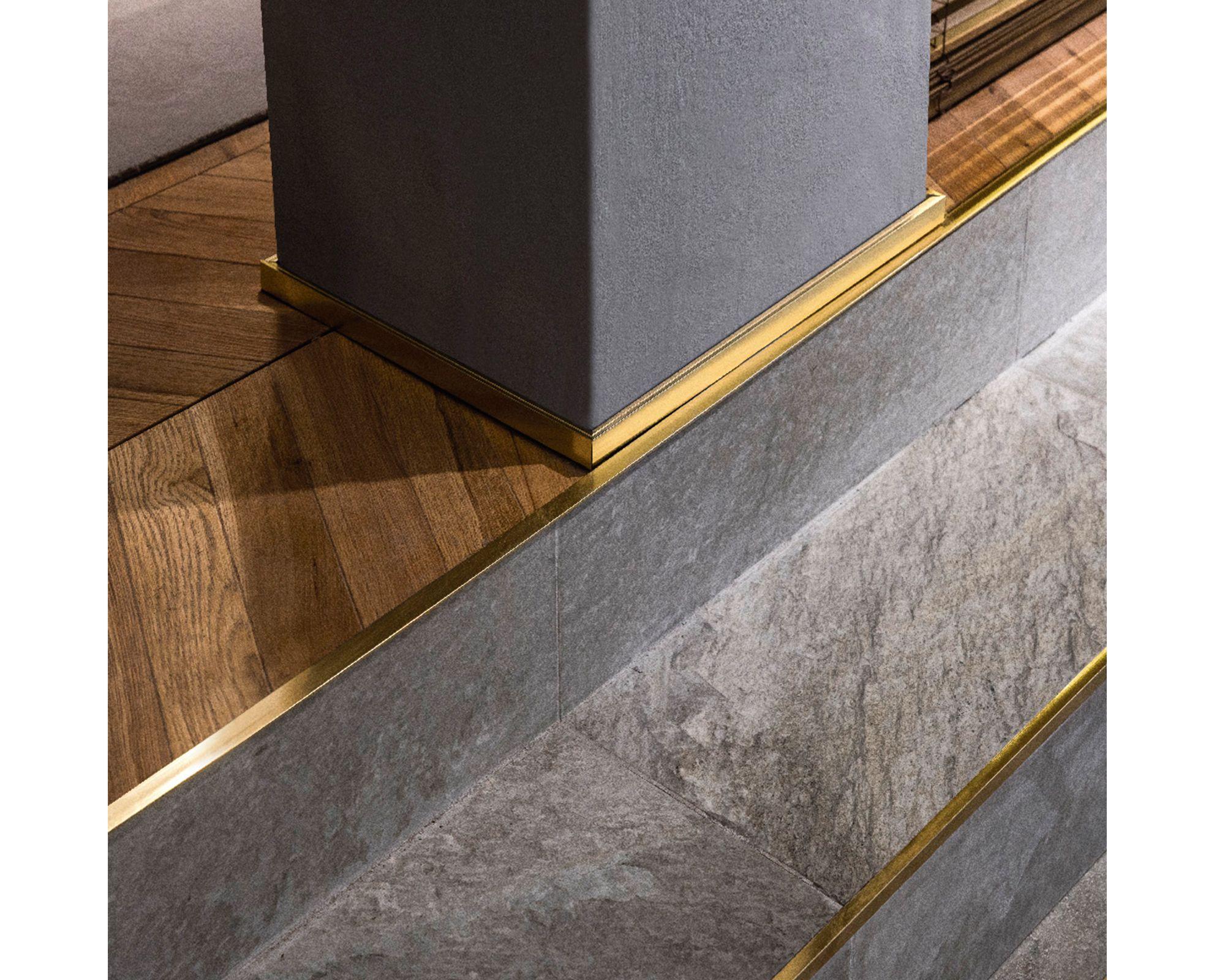 Guardacanto 10 x 10 mm x 2.5 m Quadra oro mate-3