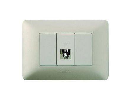 Toma teléfono armada beige Bticino-2