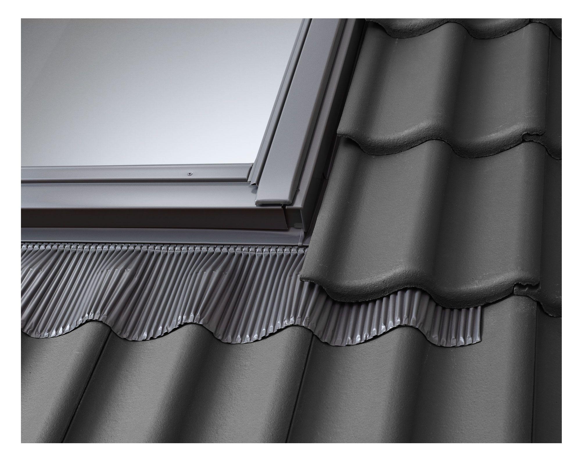 Cerco para techo ondulado FK06 66x118 Velux-3