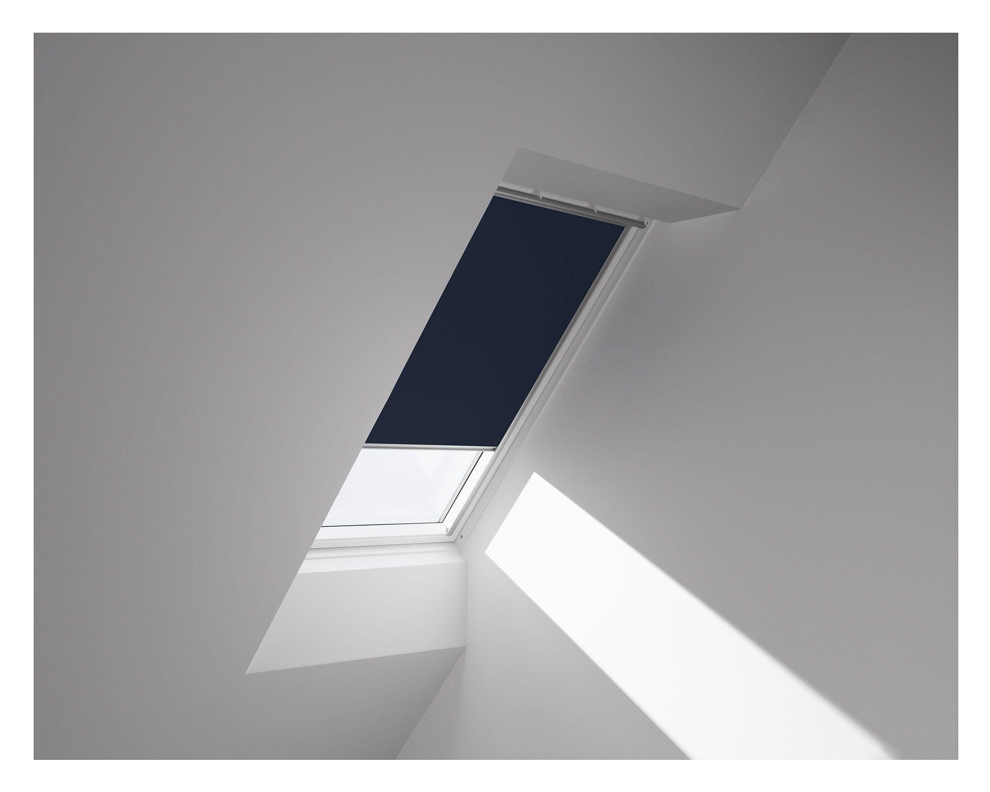 Cortina blackout SK08 azul marino Velux-2
