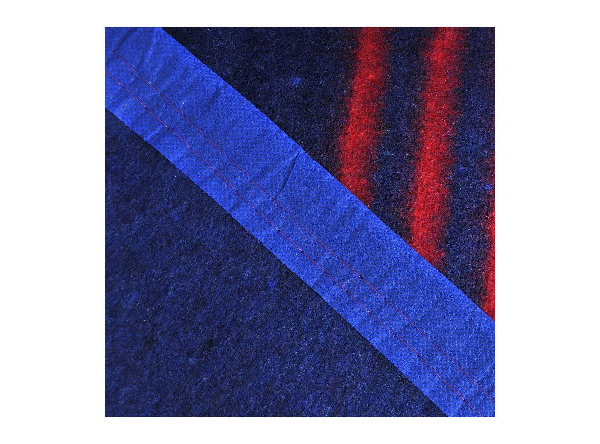 Frazada 2 plazas térmica líneas 4 Plumetti.-1