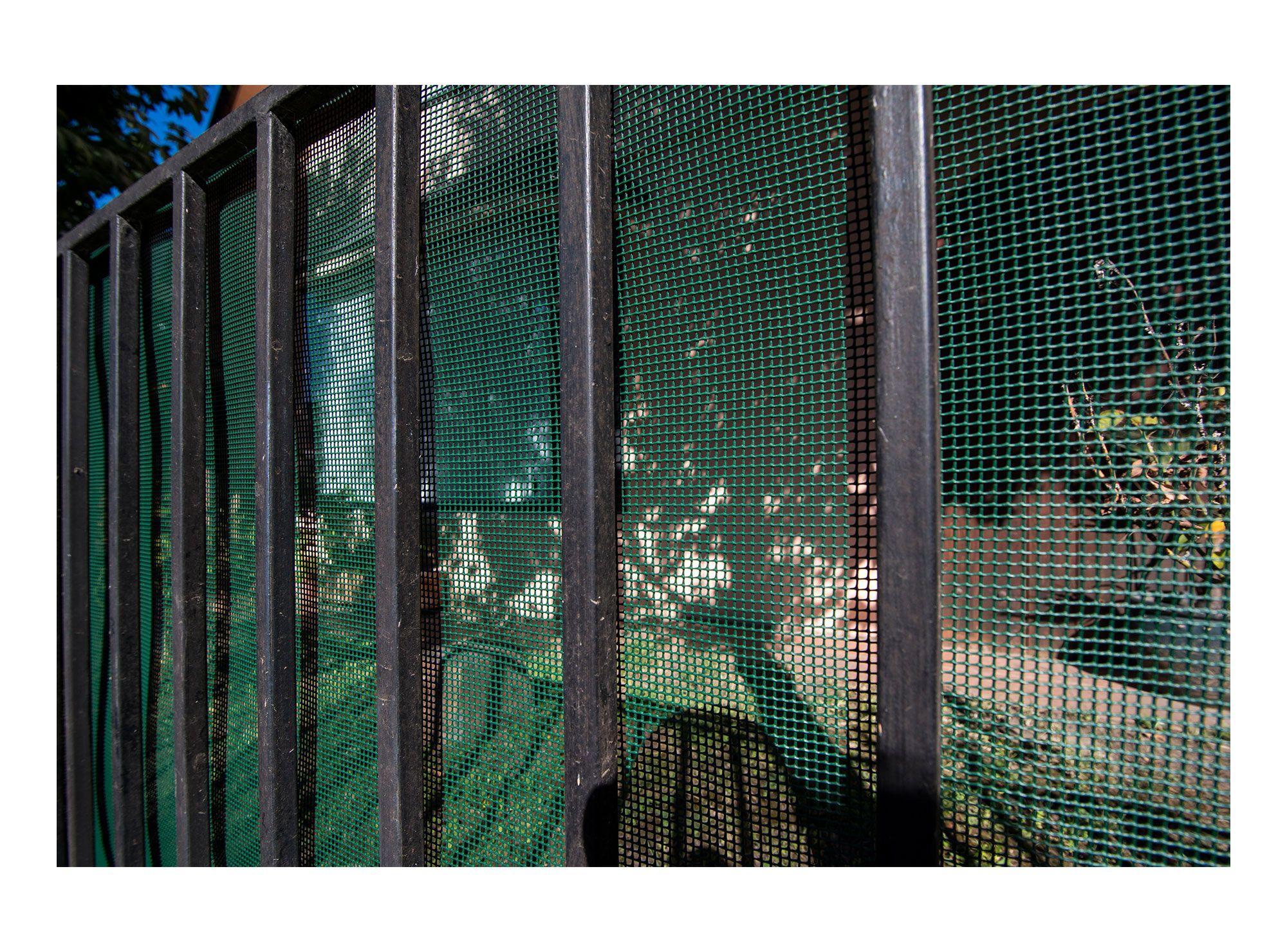 Malla jardinera 1x3 m 20x20 Inchalam-1