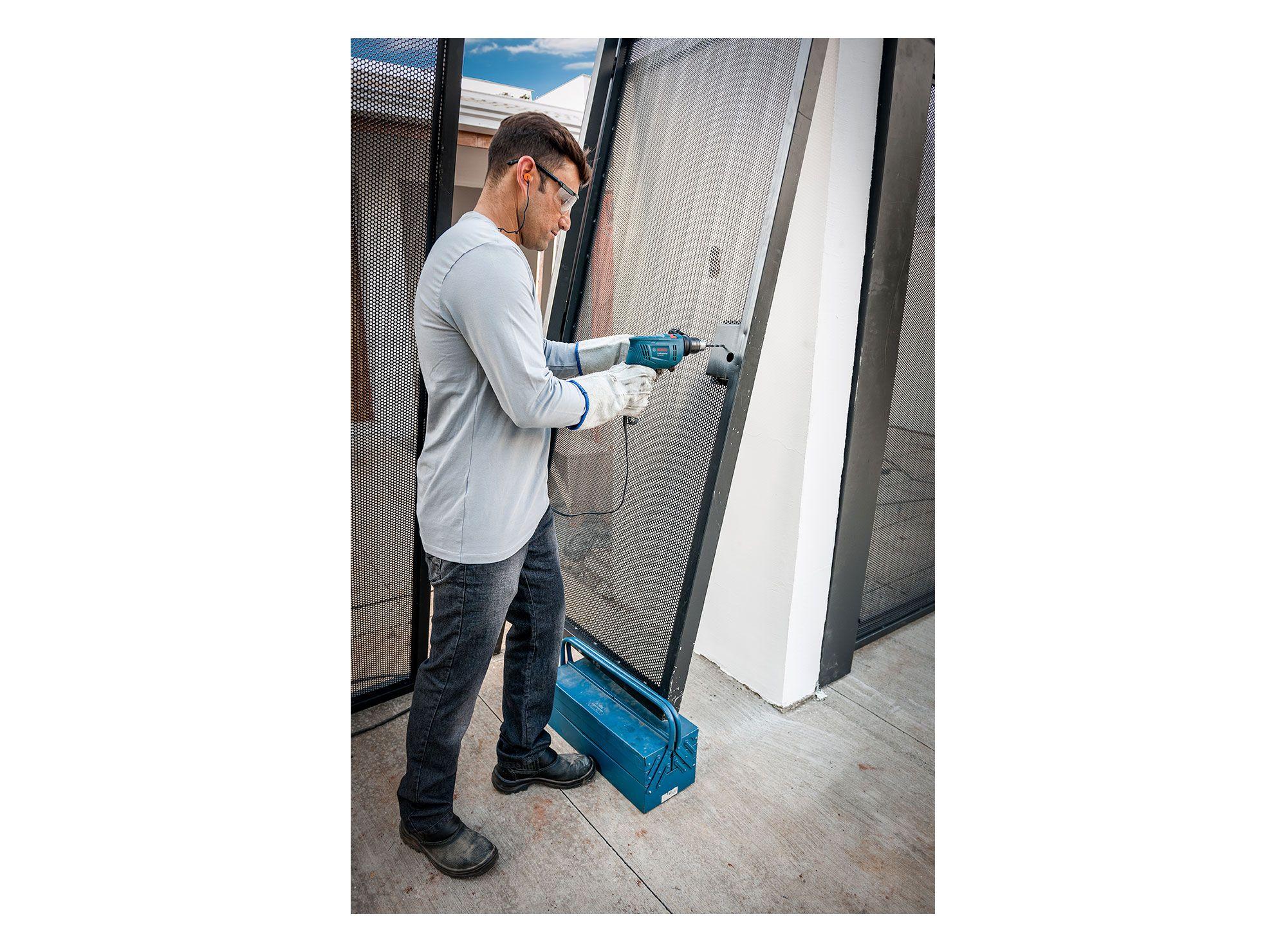Taladro percutor 550W 13mm GSB 550 + 3 brocas Bosch-2