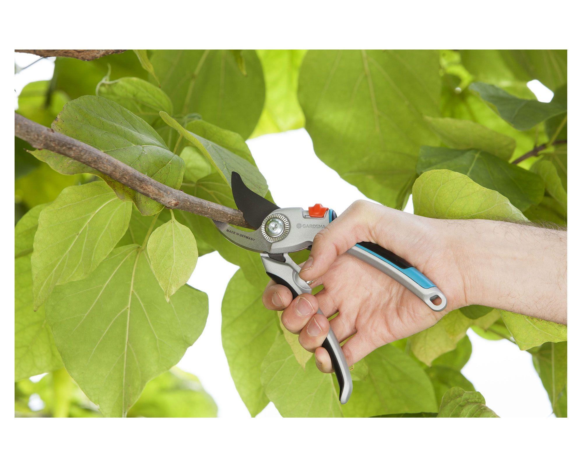 Tijeras poda Bypass premium Gardena-1