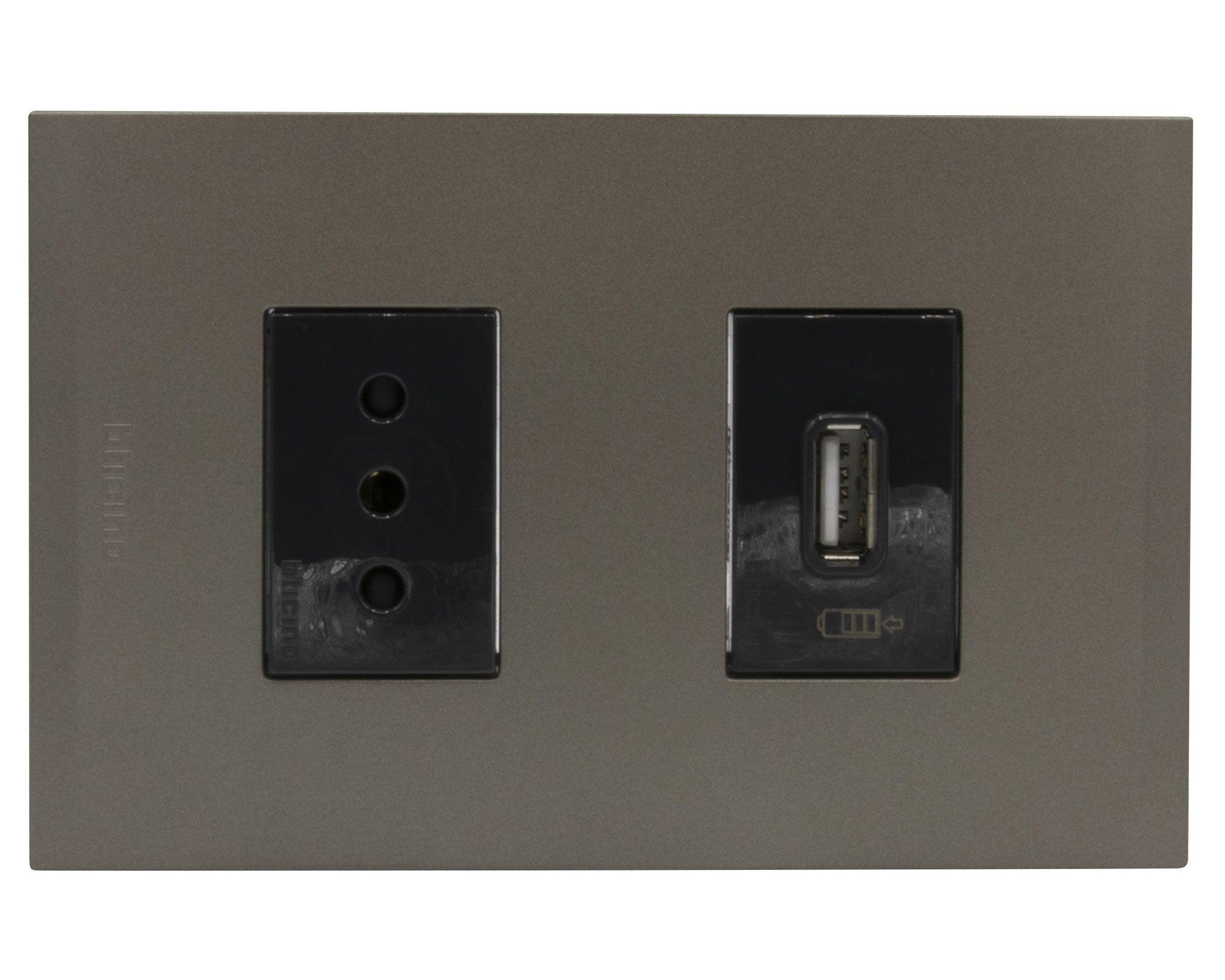 Placa armada tomacorriente 10A 2P+T + USB 10A Nóbile terra Bticino-0