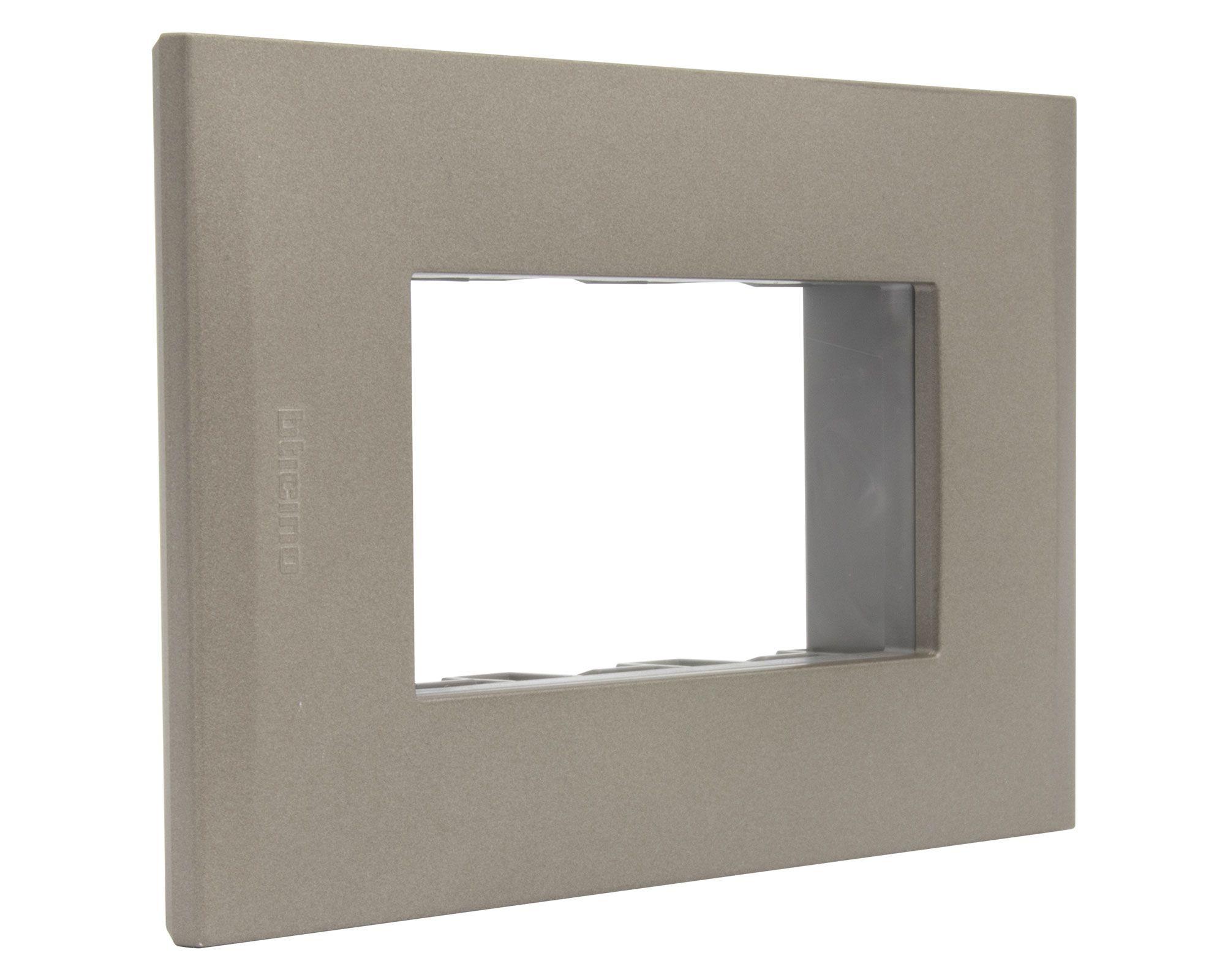 Placa 3 módulos + soporte Nobile terra Bticino-1