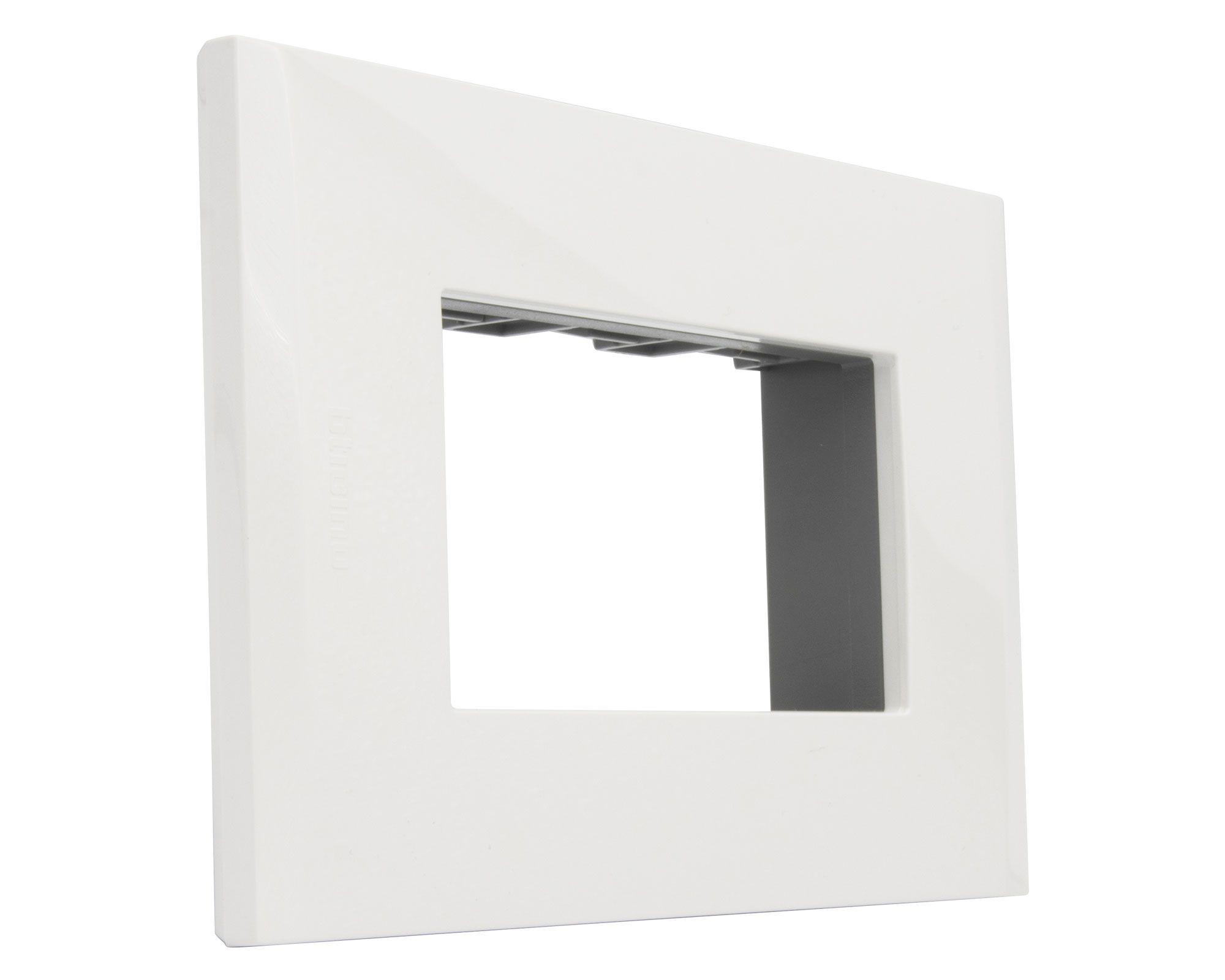 Placa 3 módulos + soporte Nobile blanco Bticino-1