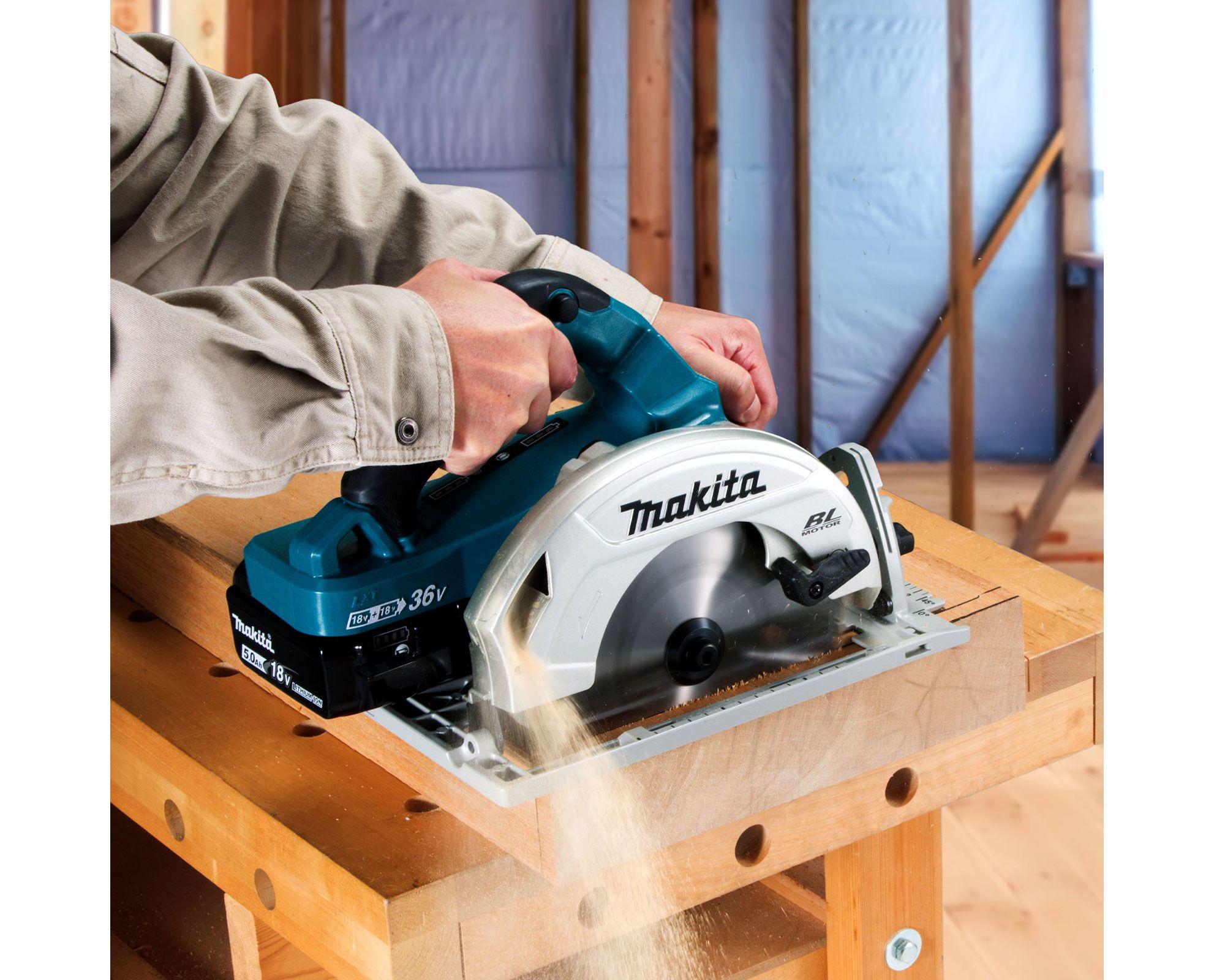 Sierra circular inalámbrica 7 1/4'' 18V DHS781Z Makita-2