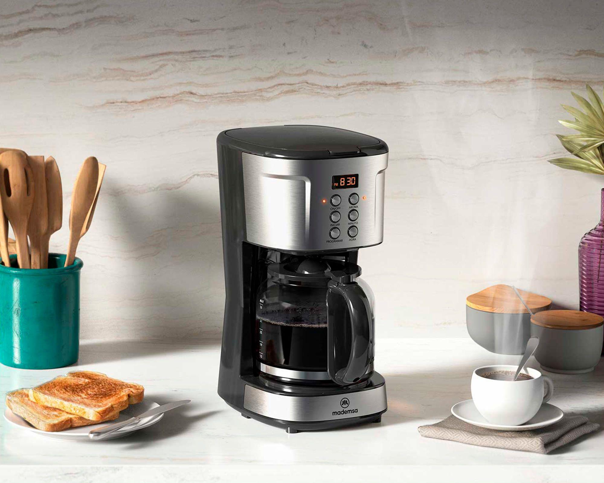 Cafetera MCM30 negro 1.5 lt-9