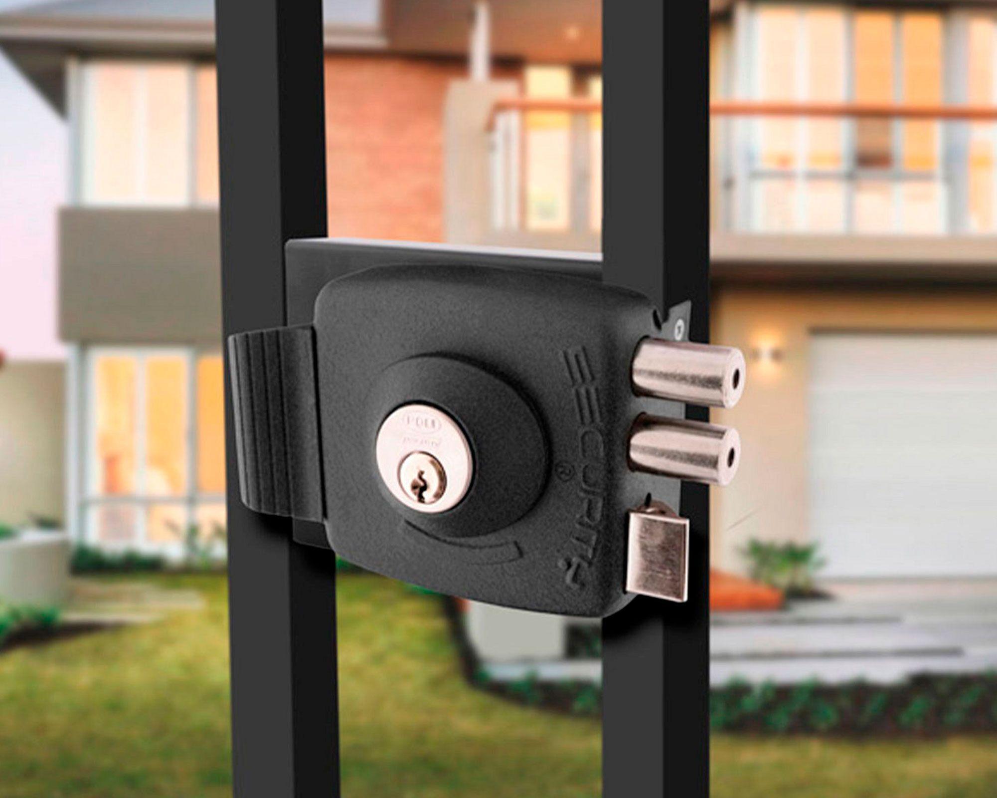 Cerradura sobreponer con caja 30 mm negro Poli-2