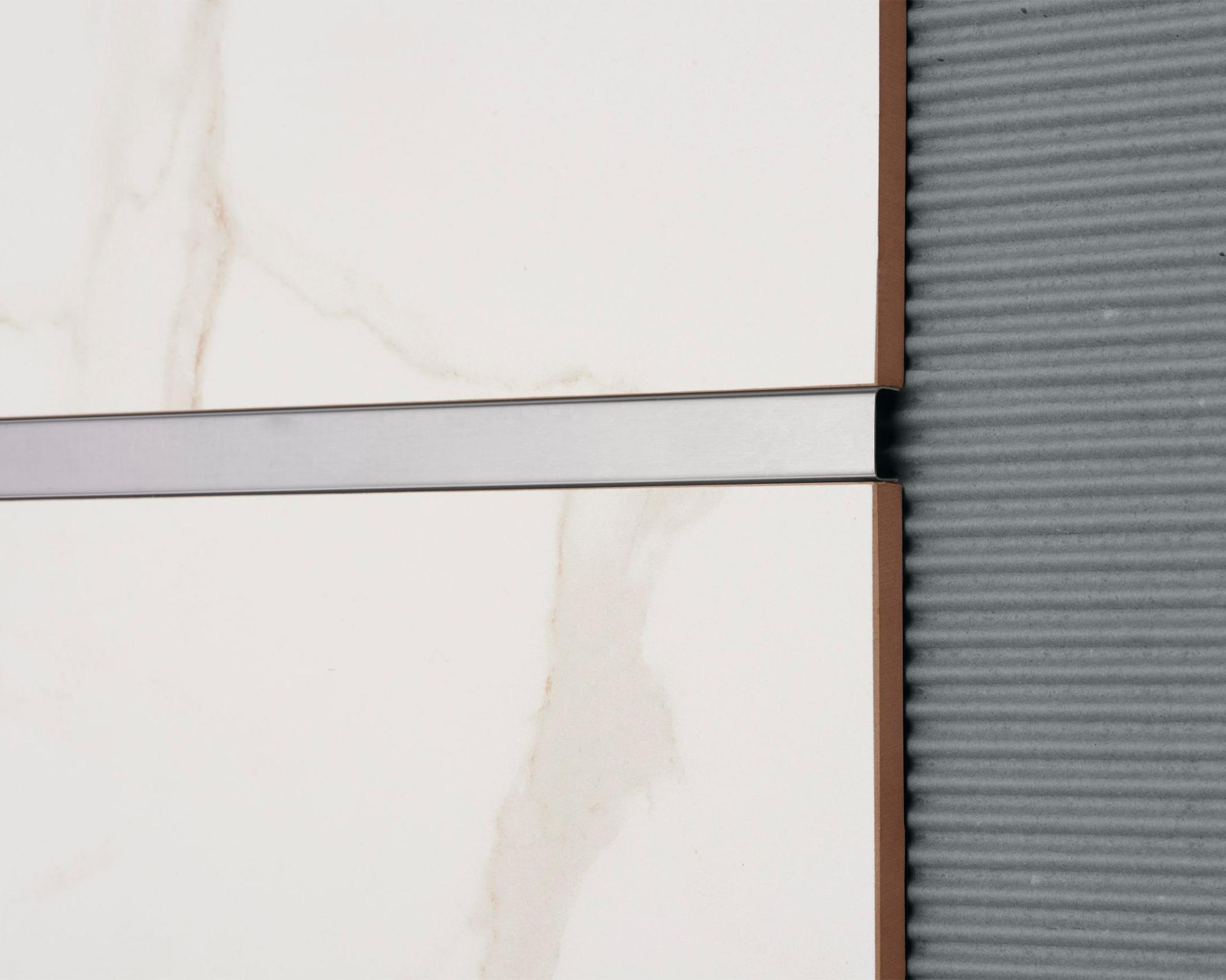 Listello 10 x 10 mm x2.5 m Spectrum Cuadrado cromo-1