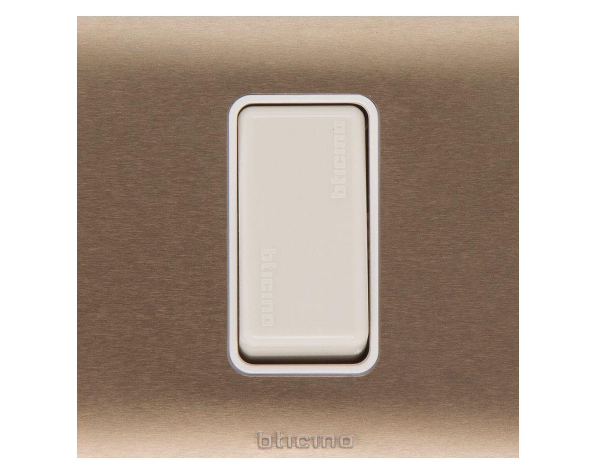Interruptor 9/12 embutido 16 amp Bticino-1