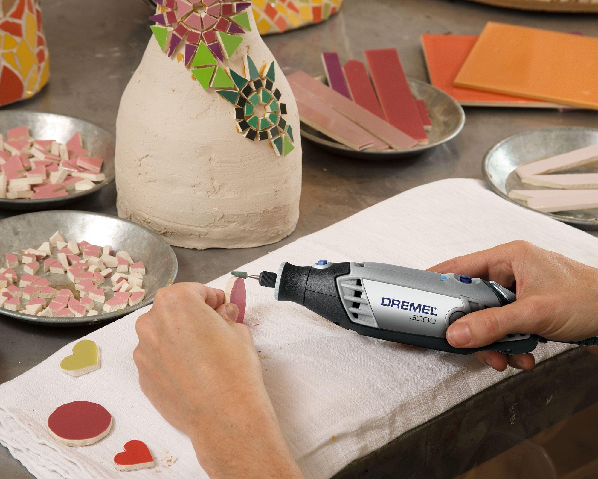 Multipropósito 120W 3000 + 32 accesorios Dremel-7