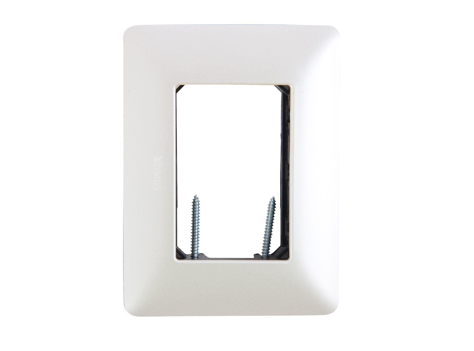 Placa 3 módulos matix gris perla Biticino-1