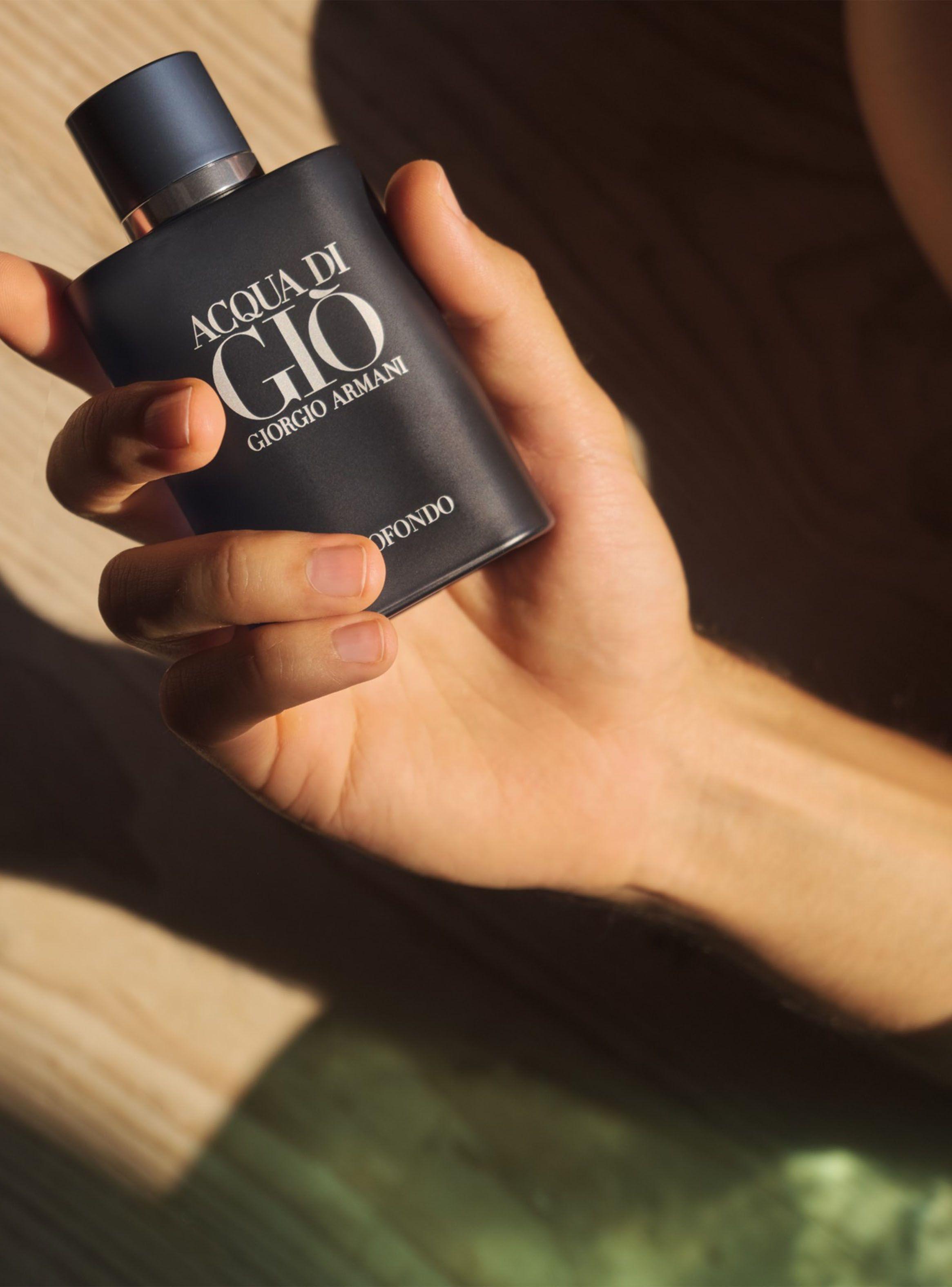 Set Perfume Acqua di Gio Profondo EDP Hombre 125 ml  + 15ml + Gel de ducha 75ml-3