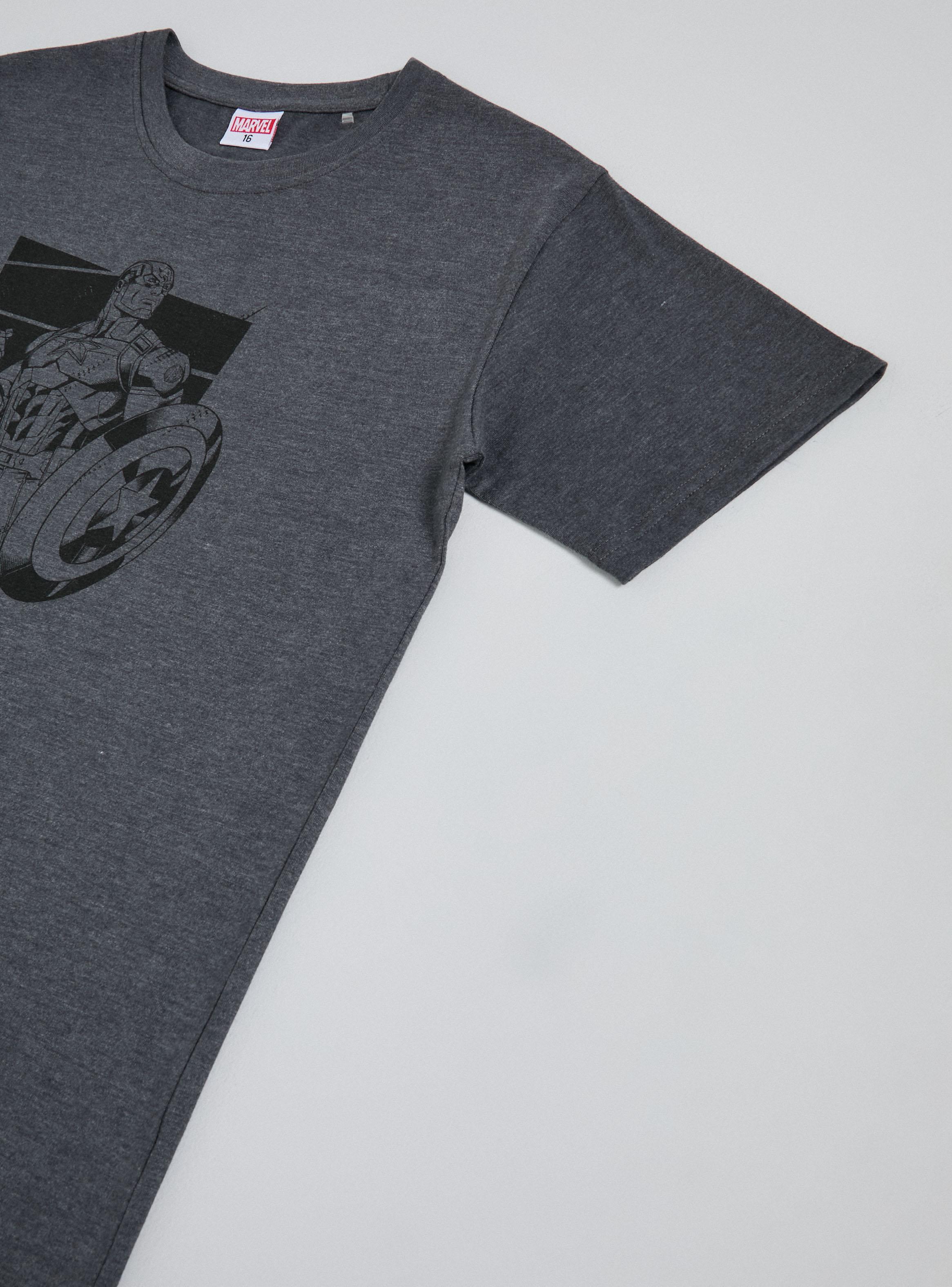 Polera Estampado Negro Personajes Marvel-2