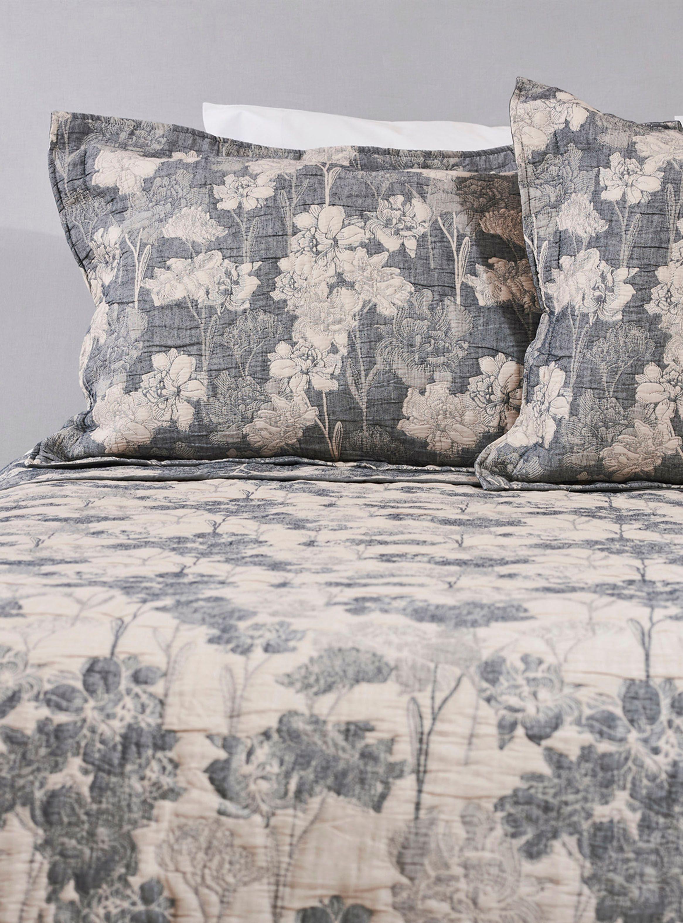 Cubrecama Jacquard Lirios Azul King-1