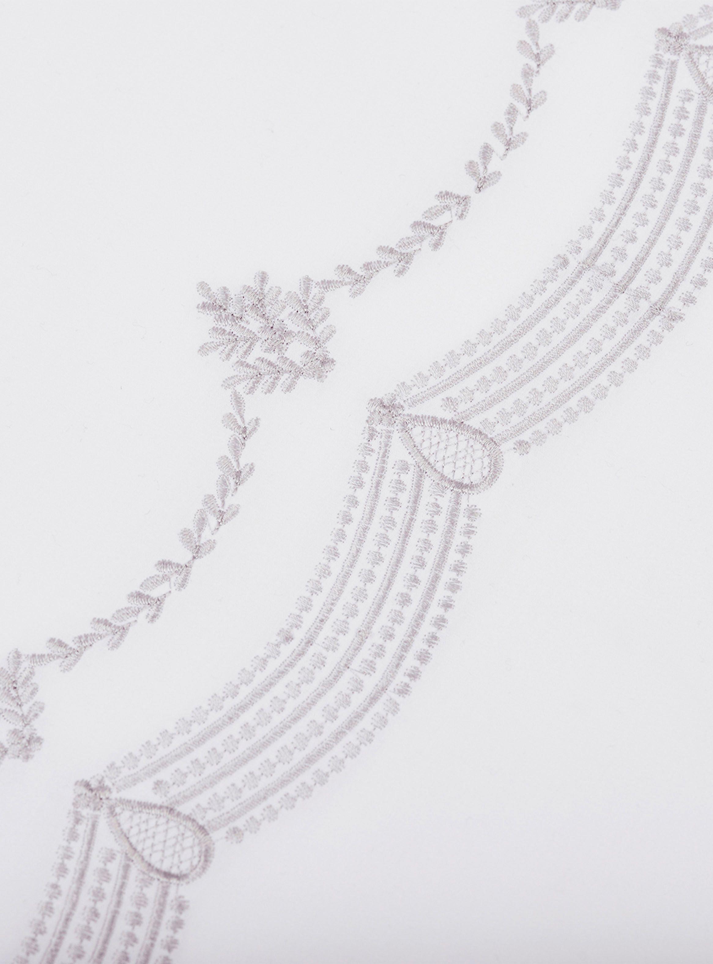 Cubreplumón Bordado Grey Gris 200 Hilos King-2