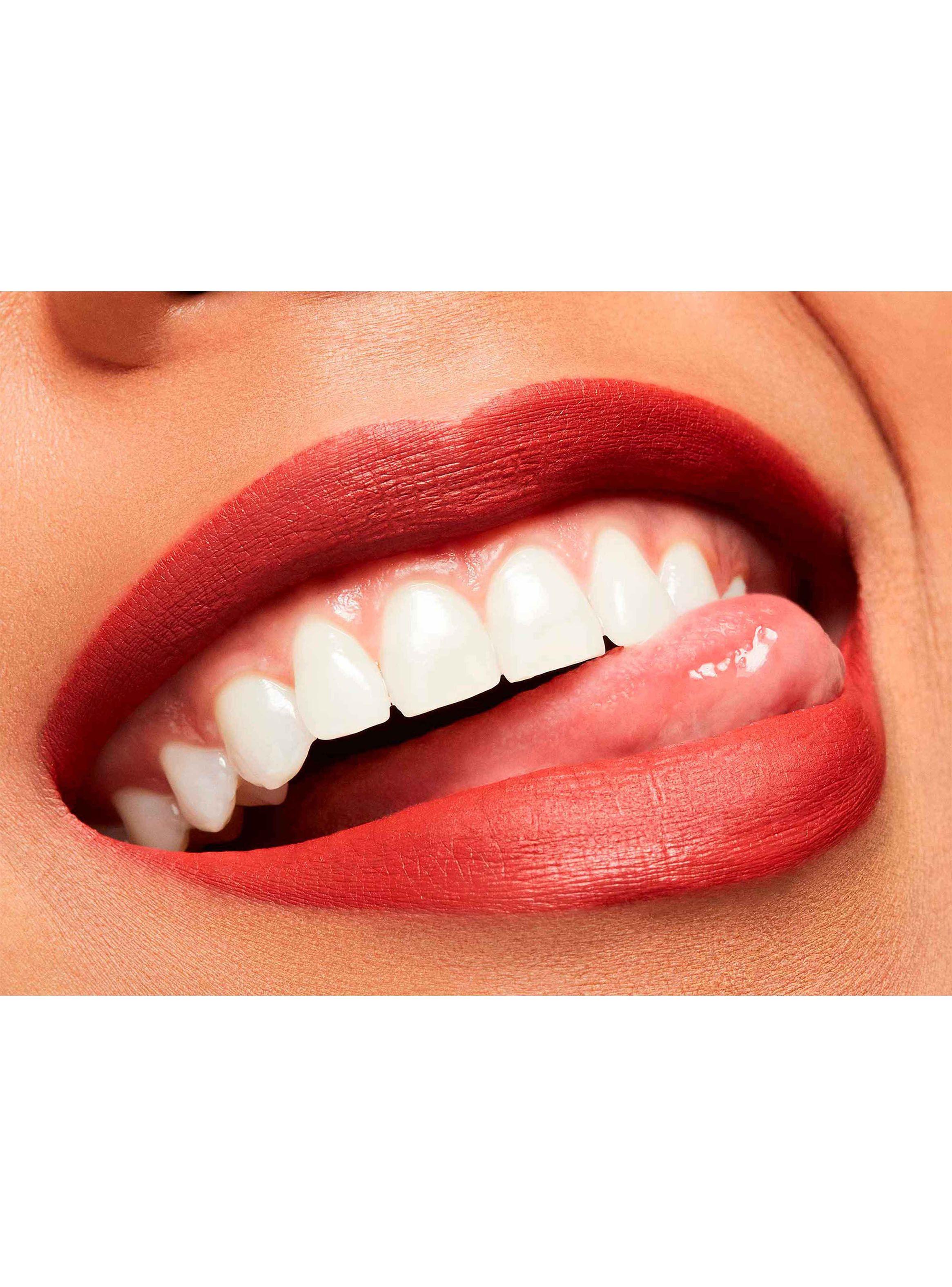 Labial Retro Matte Liquid Lipcolour M·A·C Chili Addict-2
