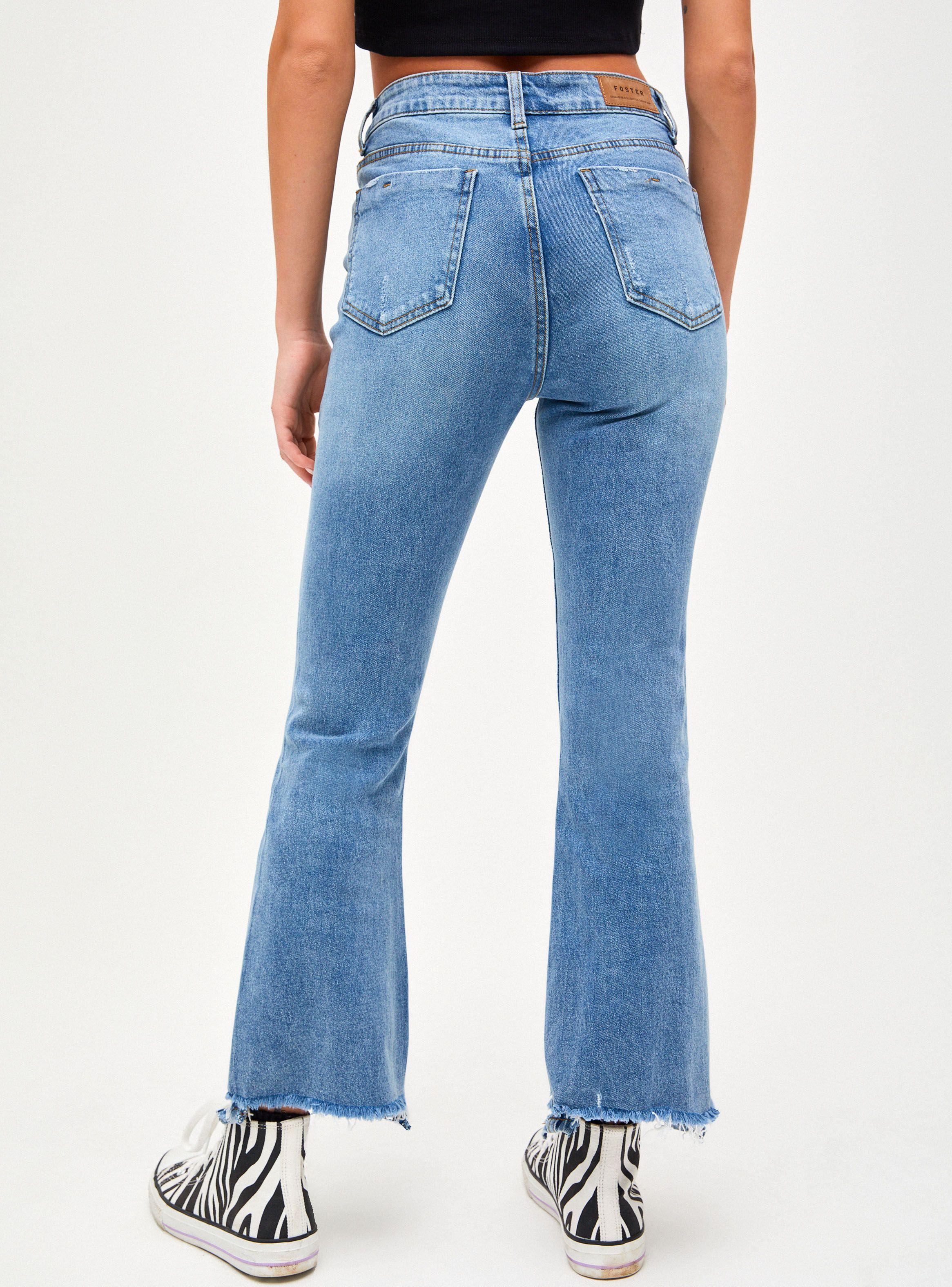 Jeans Mezclilla Moda Flare Fit con Basta Desflecada-1