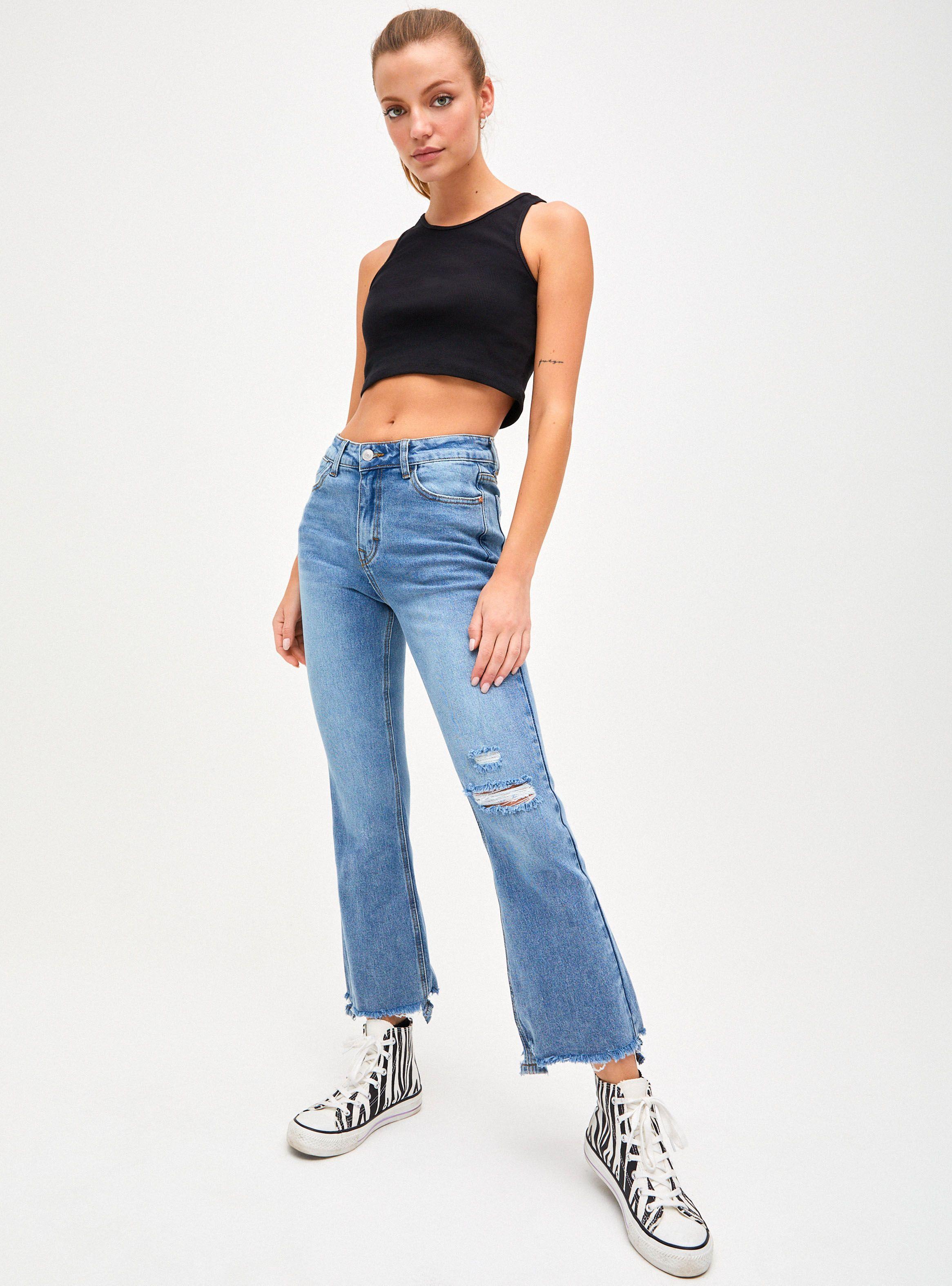 Jeans Mezclilla Moda Flare Fit con Basta Desflecada-3