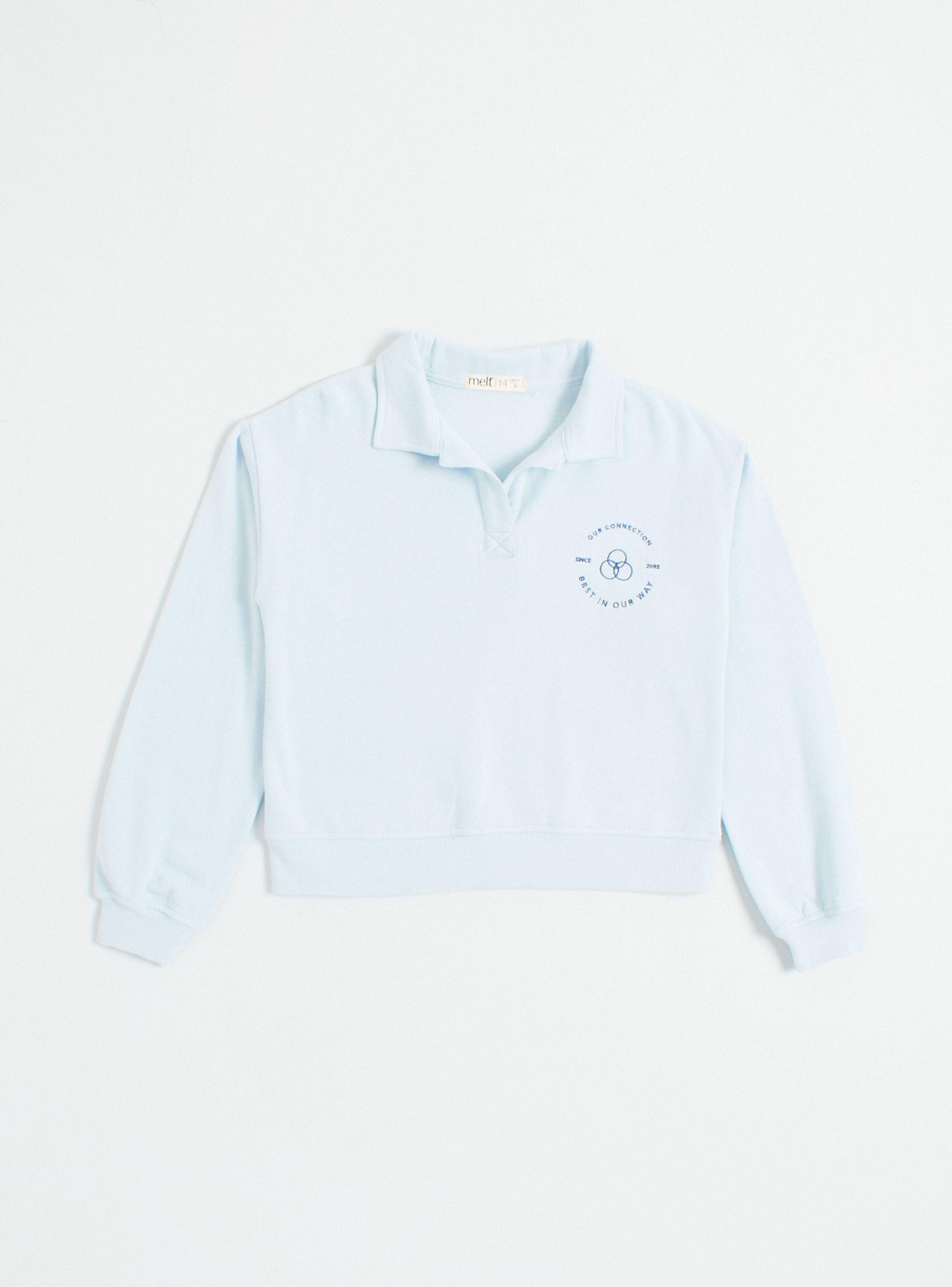 Polerón Cuello Camisero con Estampado en Pecho-2